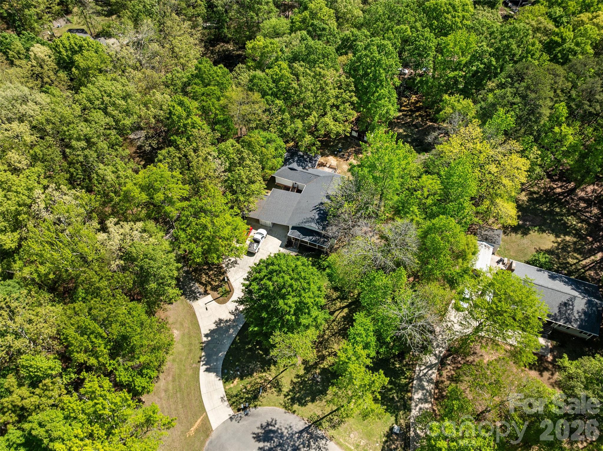 5801 Lindenwood Drive — Matthews