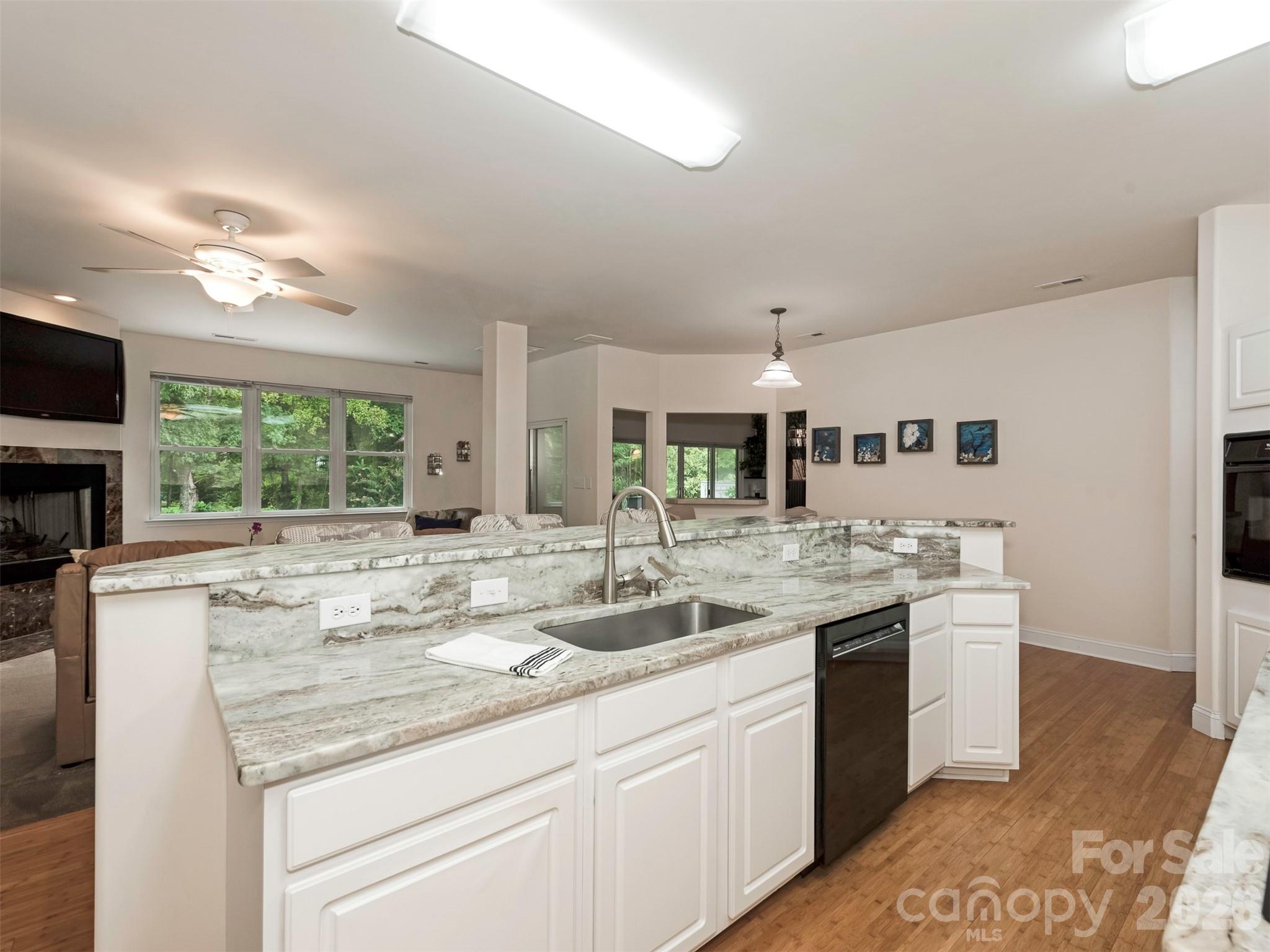 9535 Potter Road — Matthews
