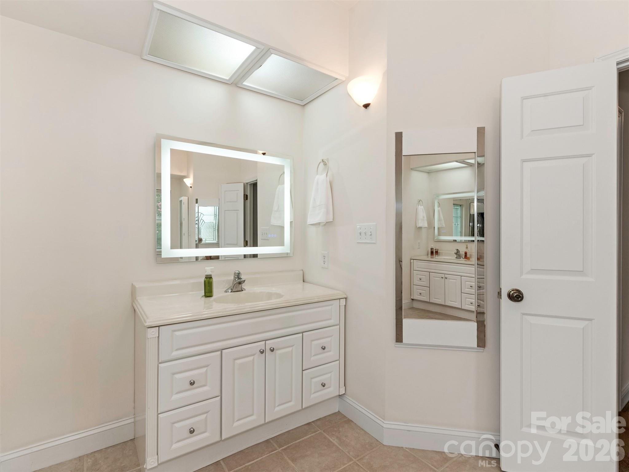 9535 Potter Road — Matthews
