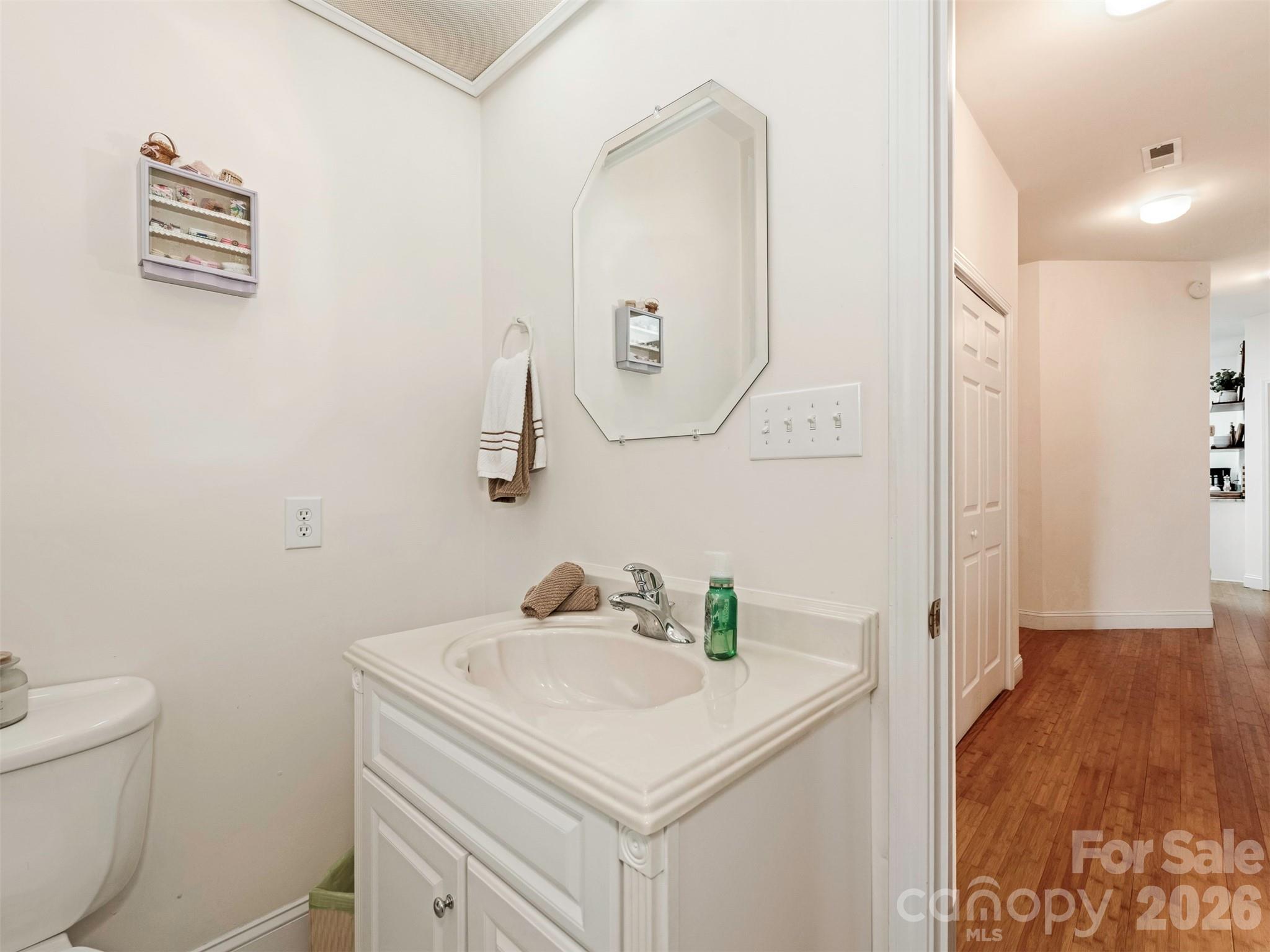 9535 Potter Road — Matthews