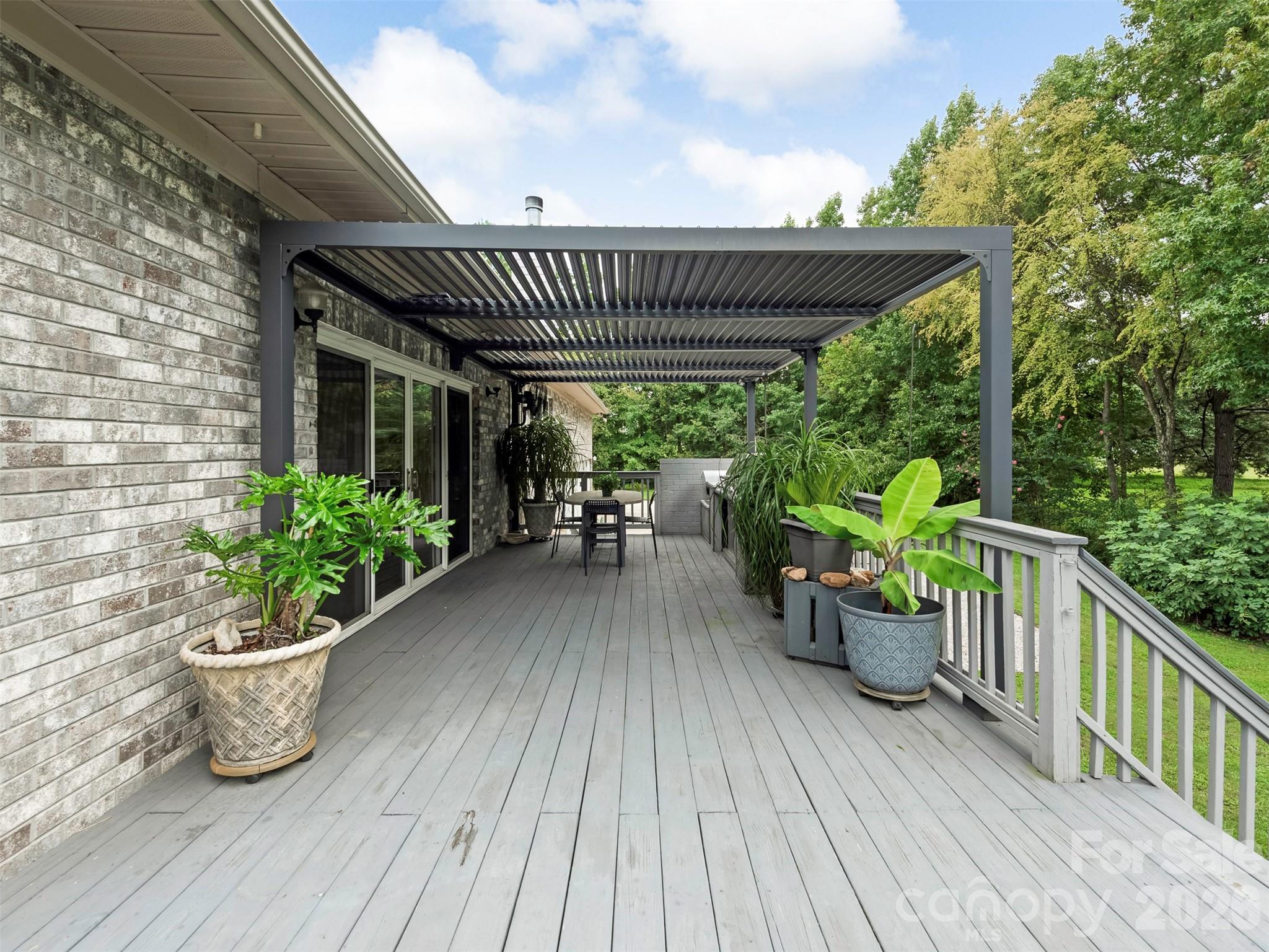 9535 Potter Road — Matthews