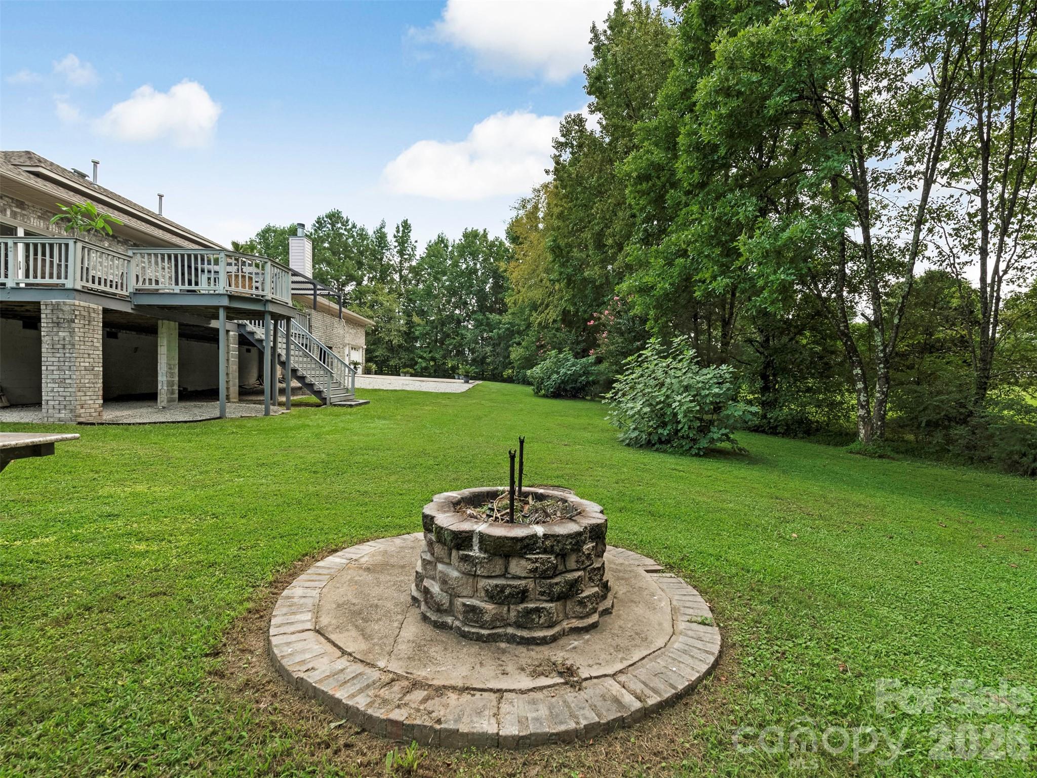 9535 Potter Road — Matthews