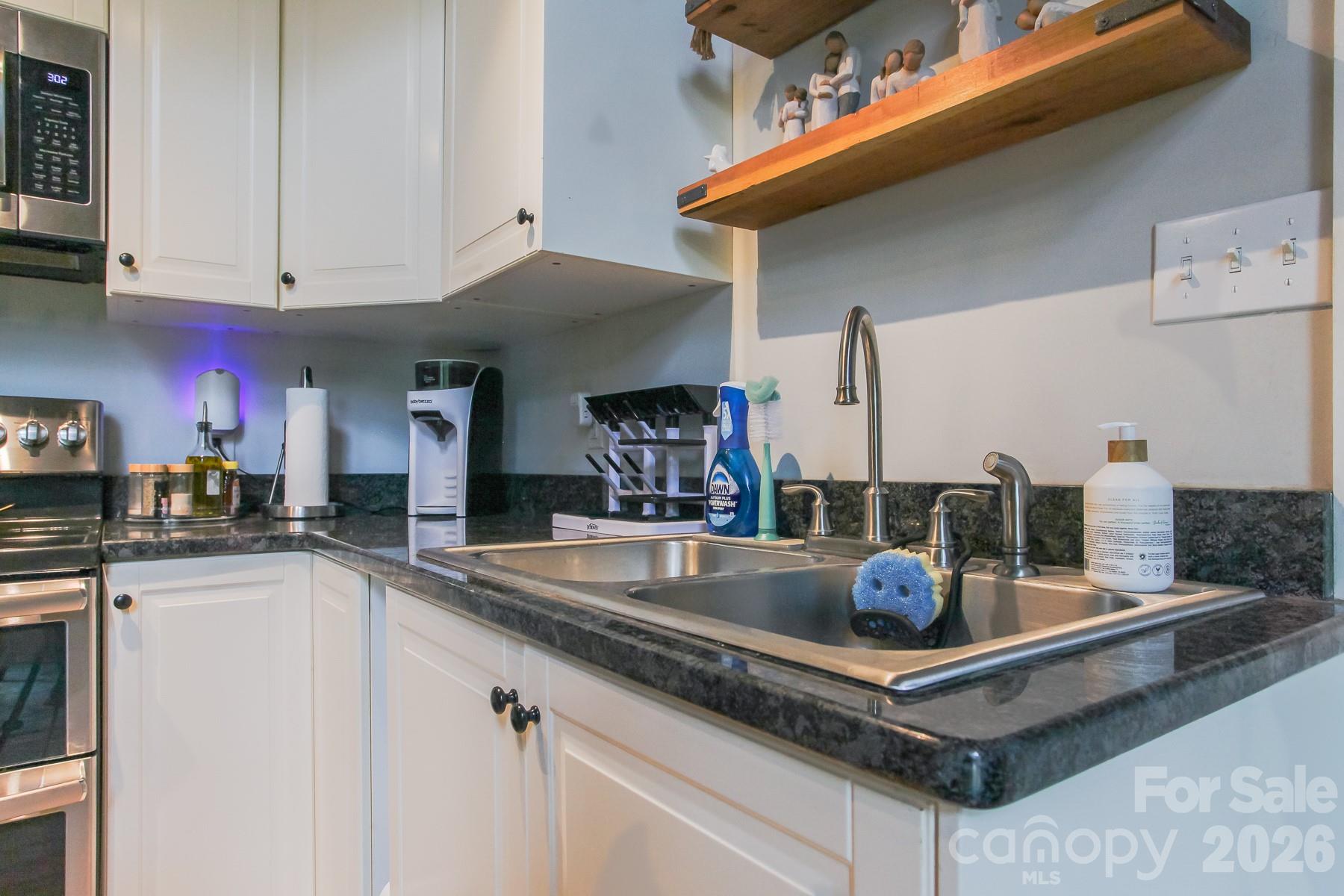 292 Wolf Creek Heights — Almond