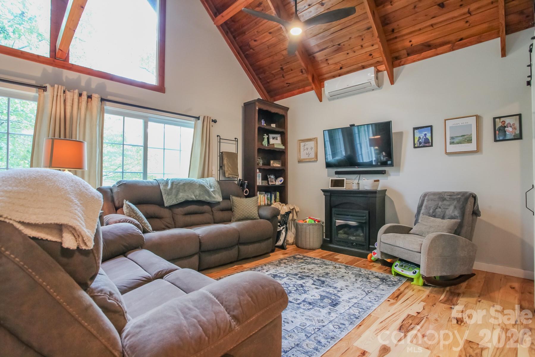 292 Wolf Creek Heights — Almond