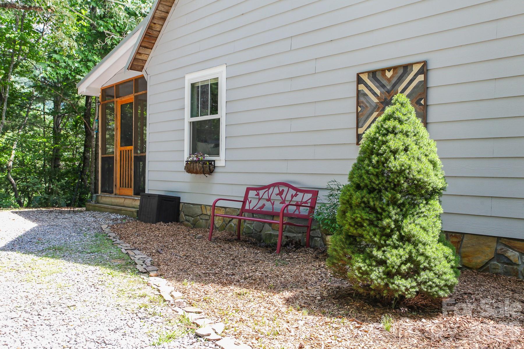 292 Wolf Creek Heights — Almond