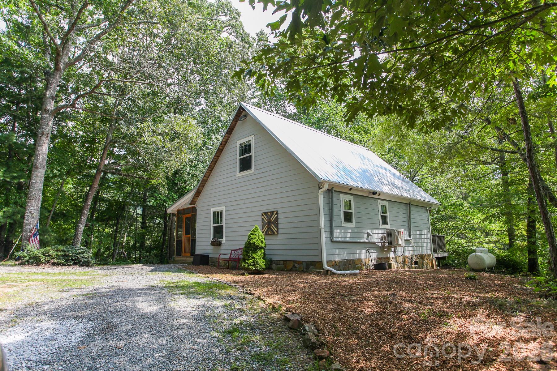 292 Wolf Creek Heights — Almond