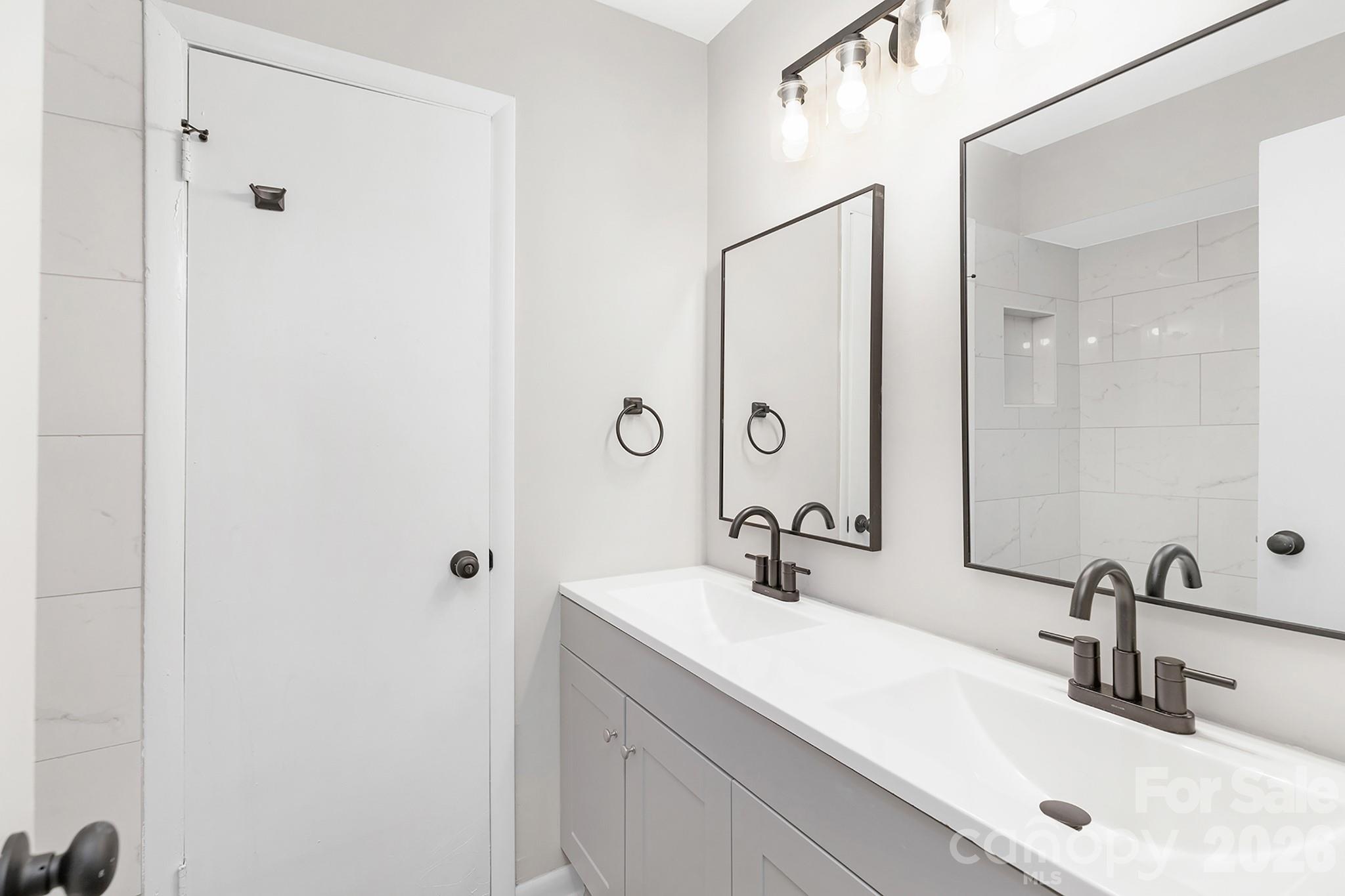 4601 Coronado Drive — Charlotte