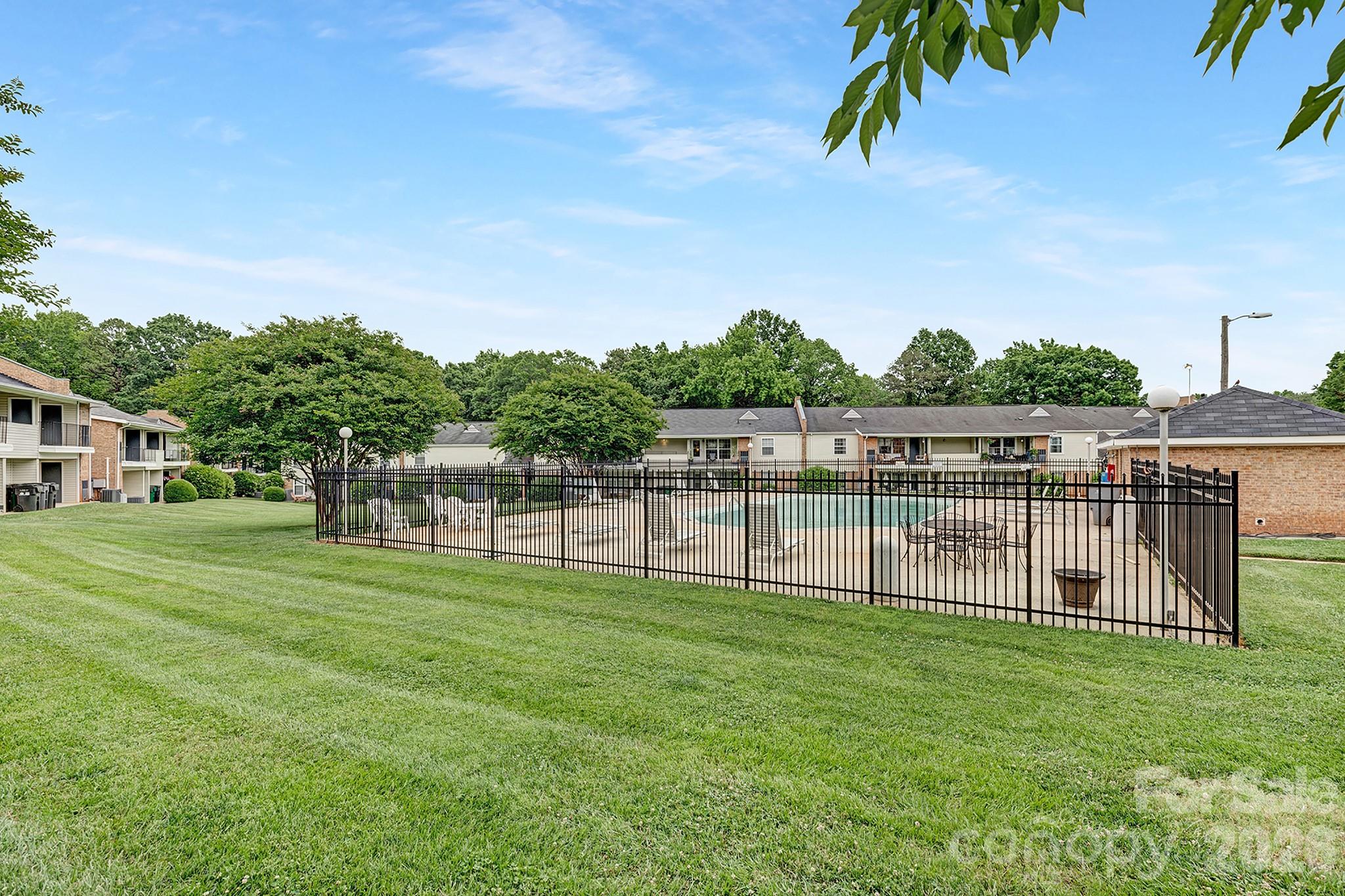 4601 Coronado Drive — Charlotte