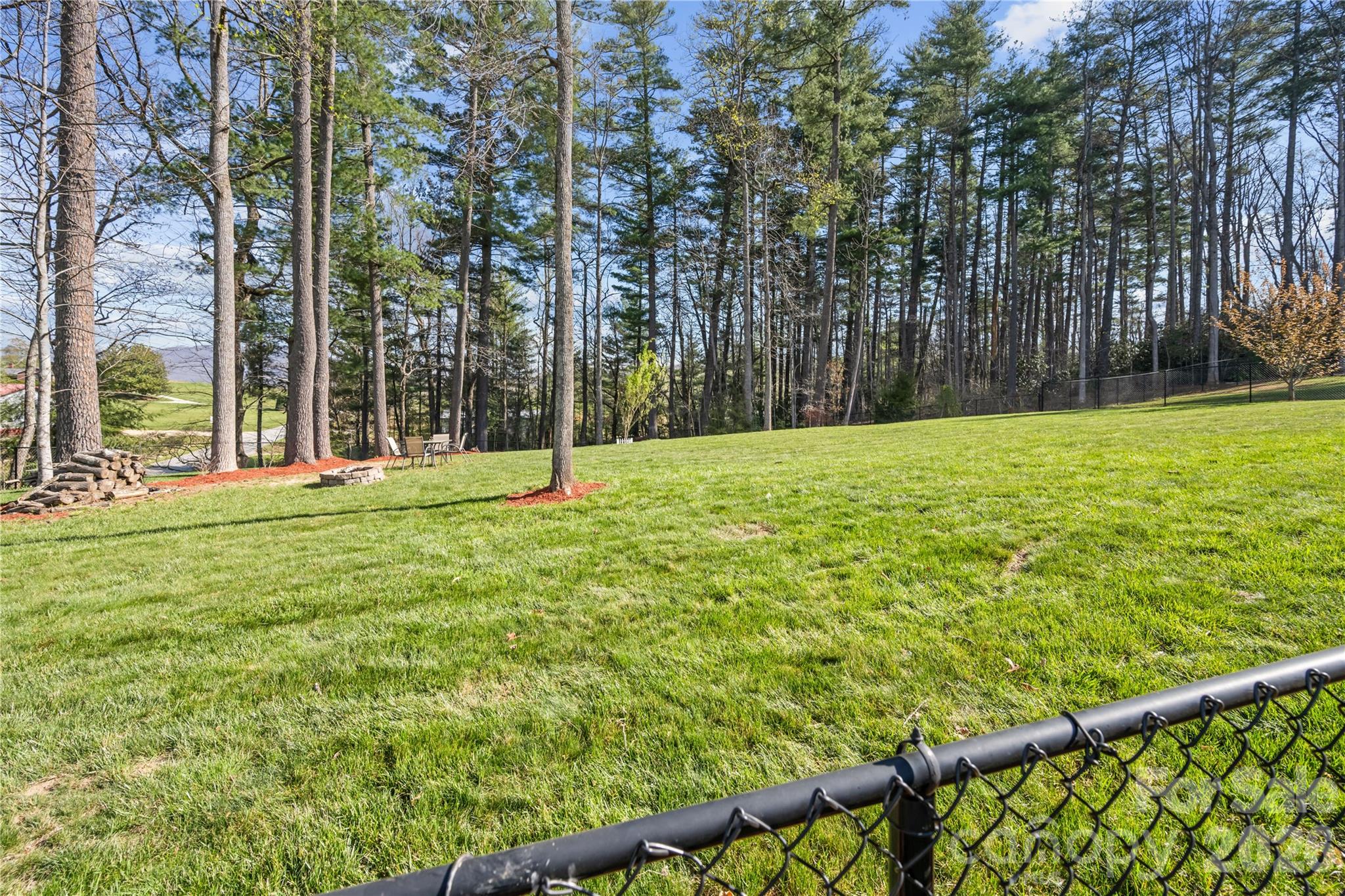 27 Pounding Mill Road — Hendersonville