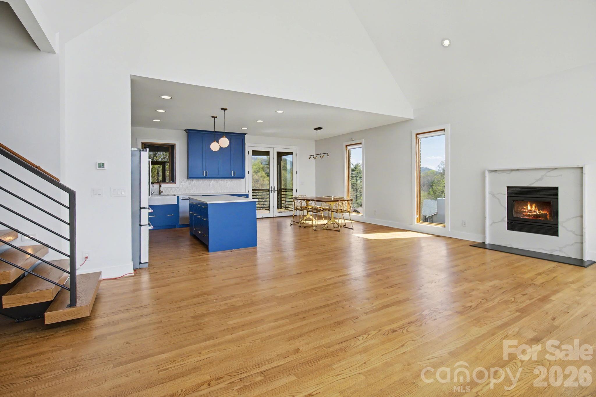 8 Nottingham Drive — Candler