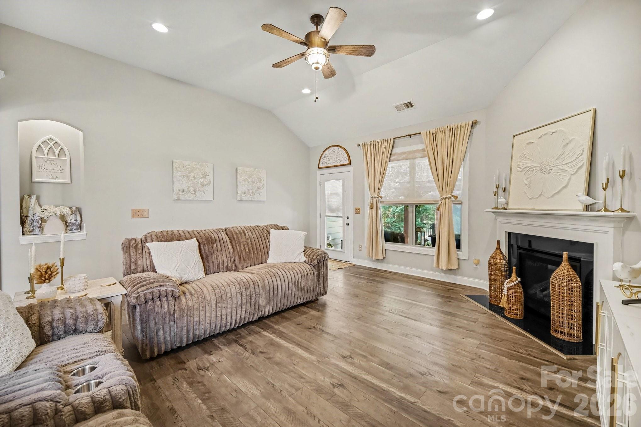 322 Willow Tree Drive — Rock Hill