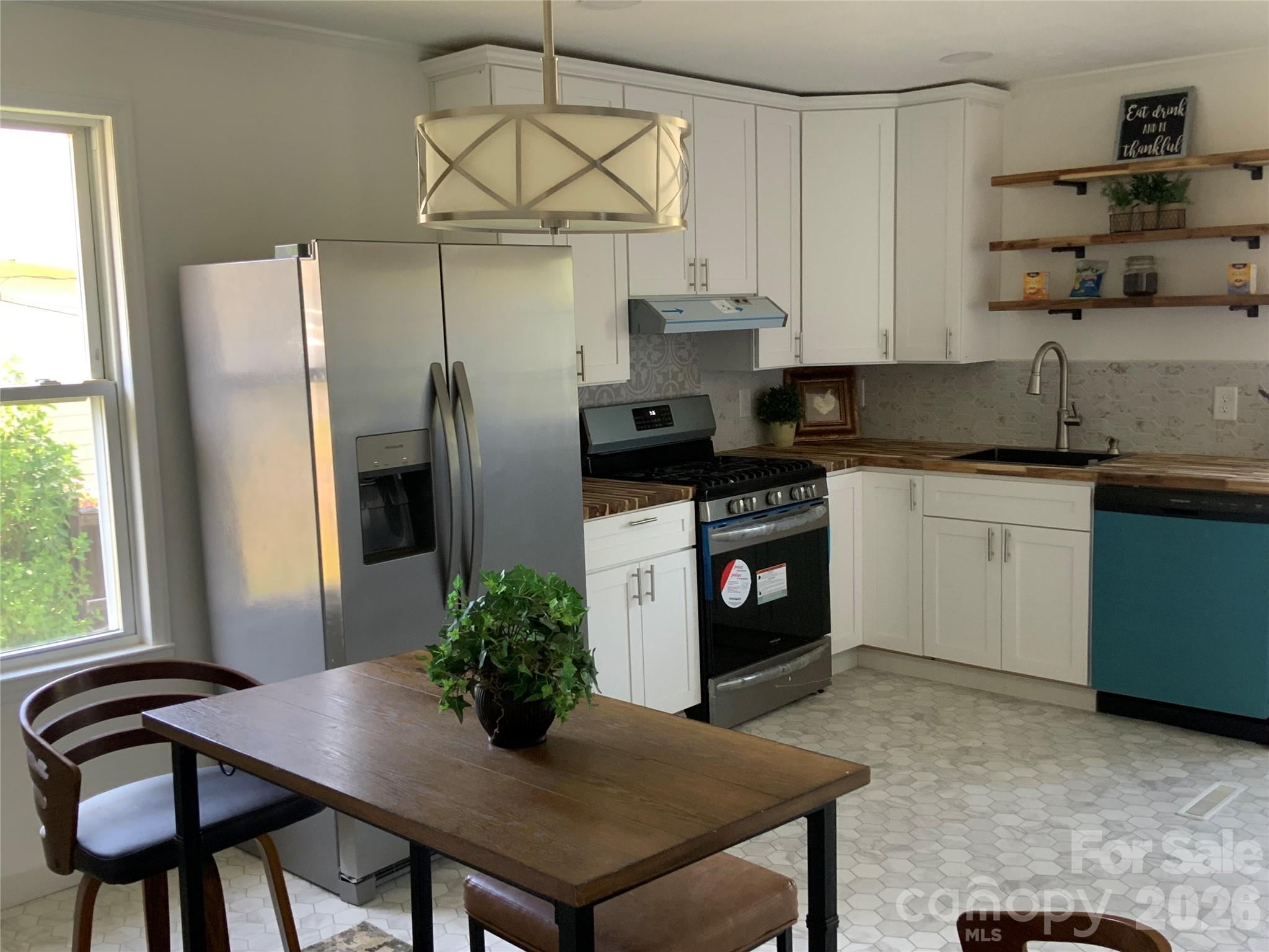 358 Woodlawn Avenue — Cramerton