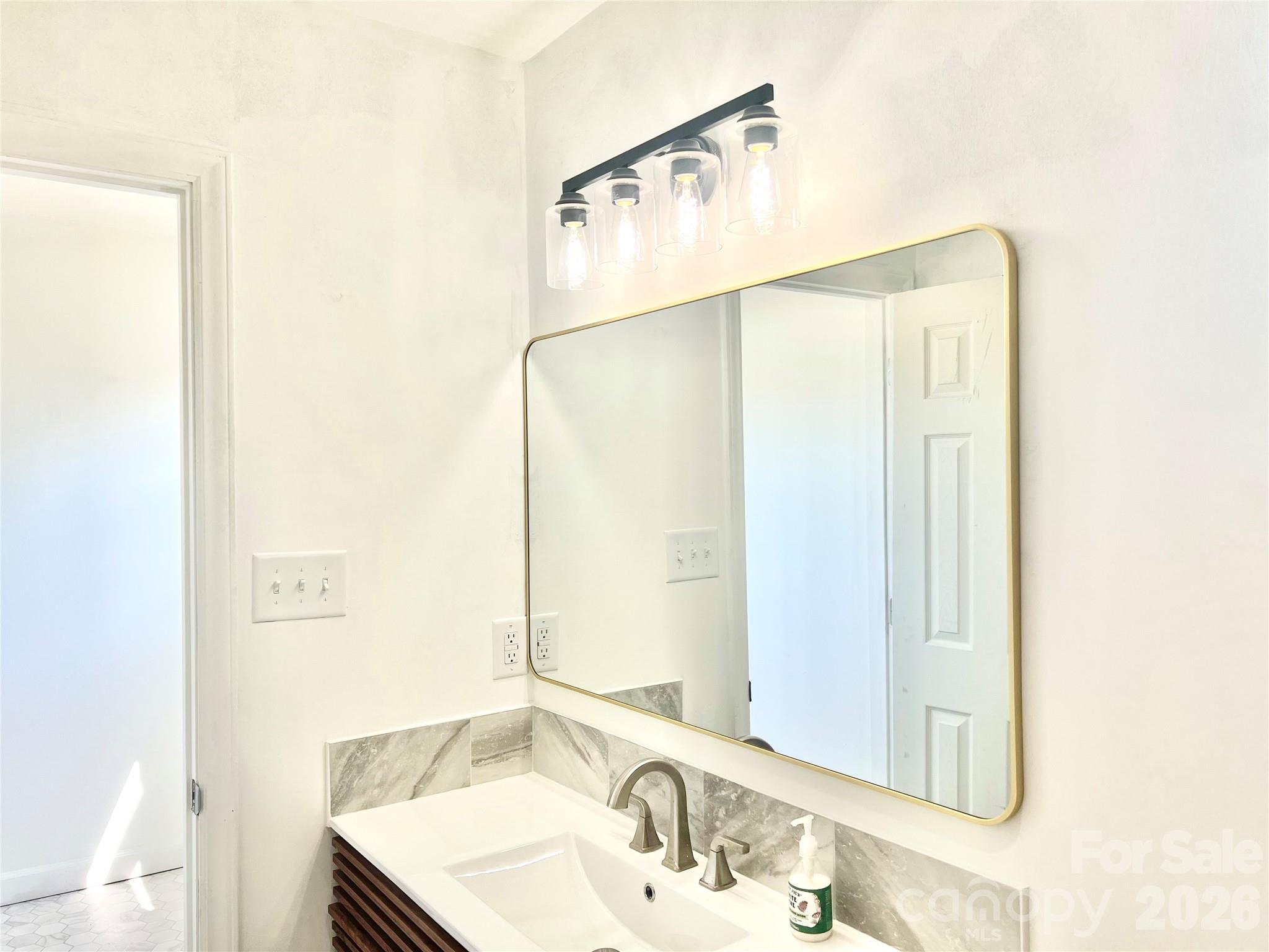 358 Woodlawn Avenue — Cramerton
