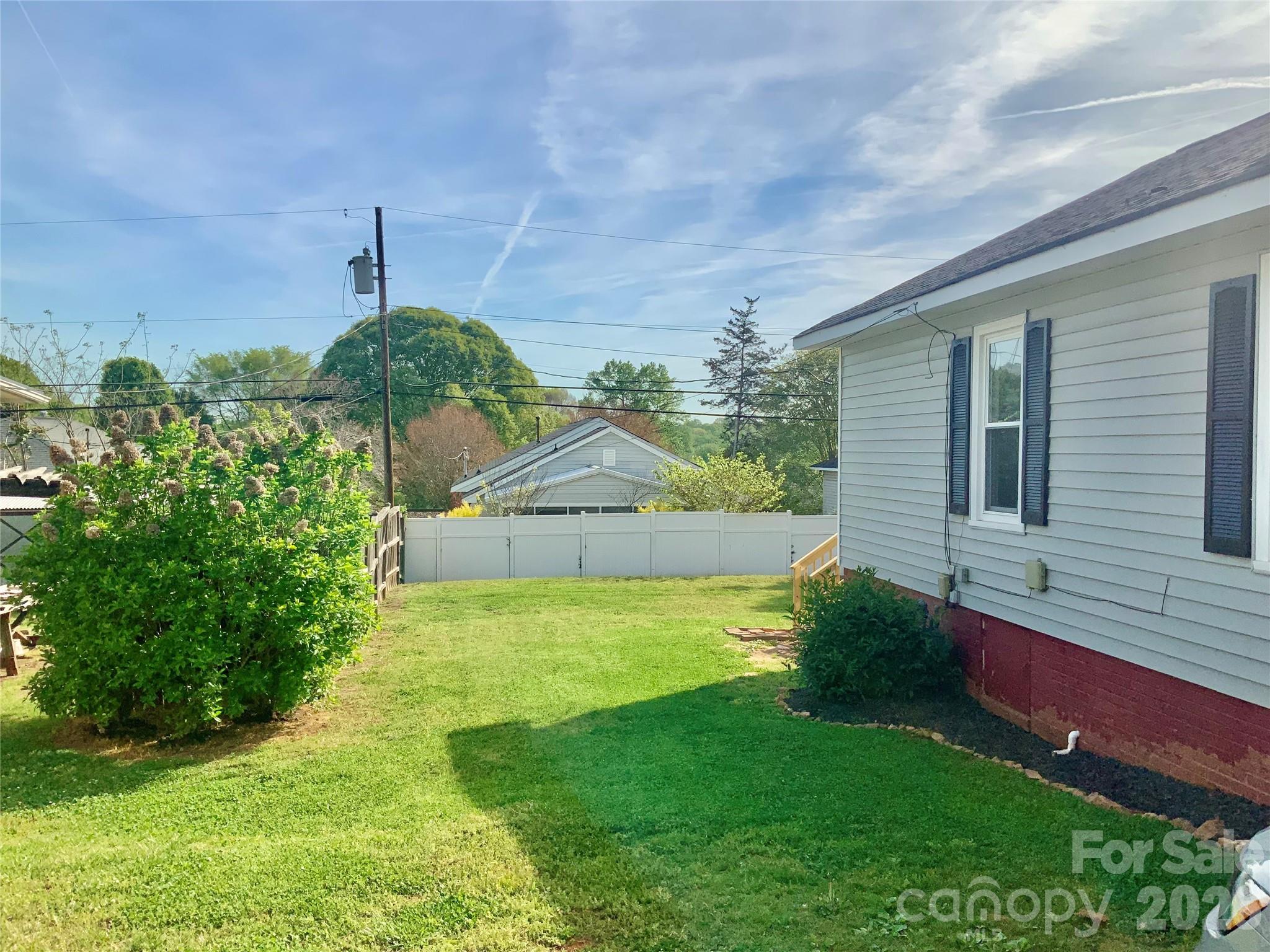 358 Woodlawn Avenue — Cramerton