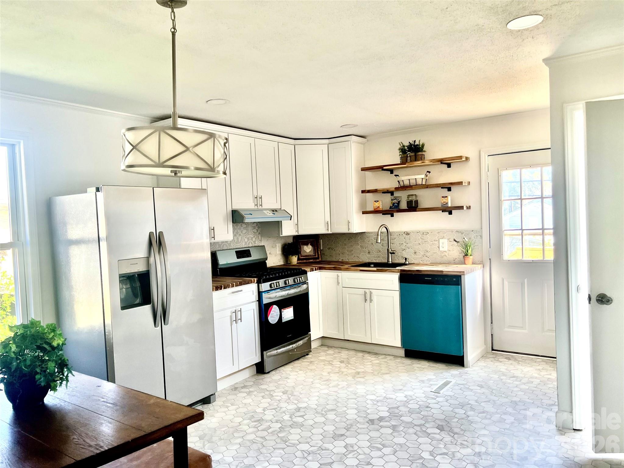 358 Woodlawn Avenue — Cramerton