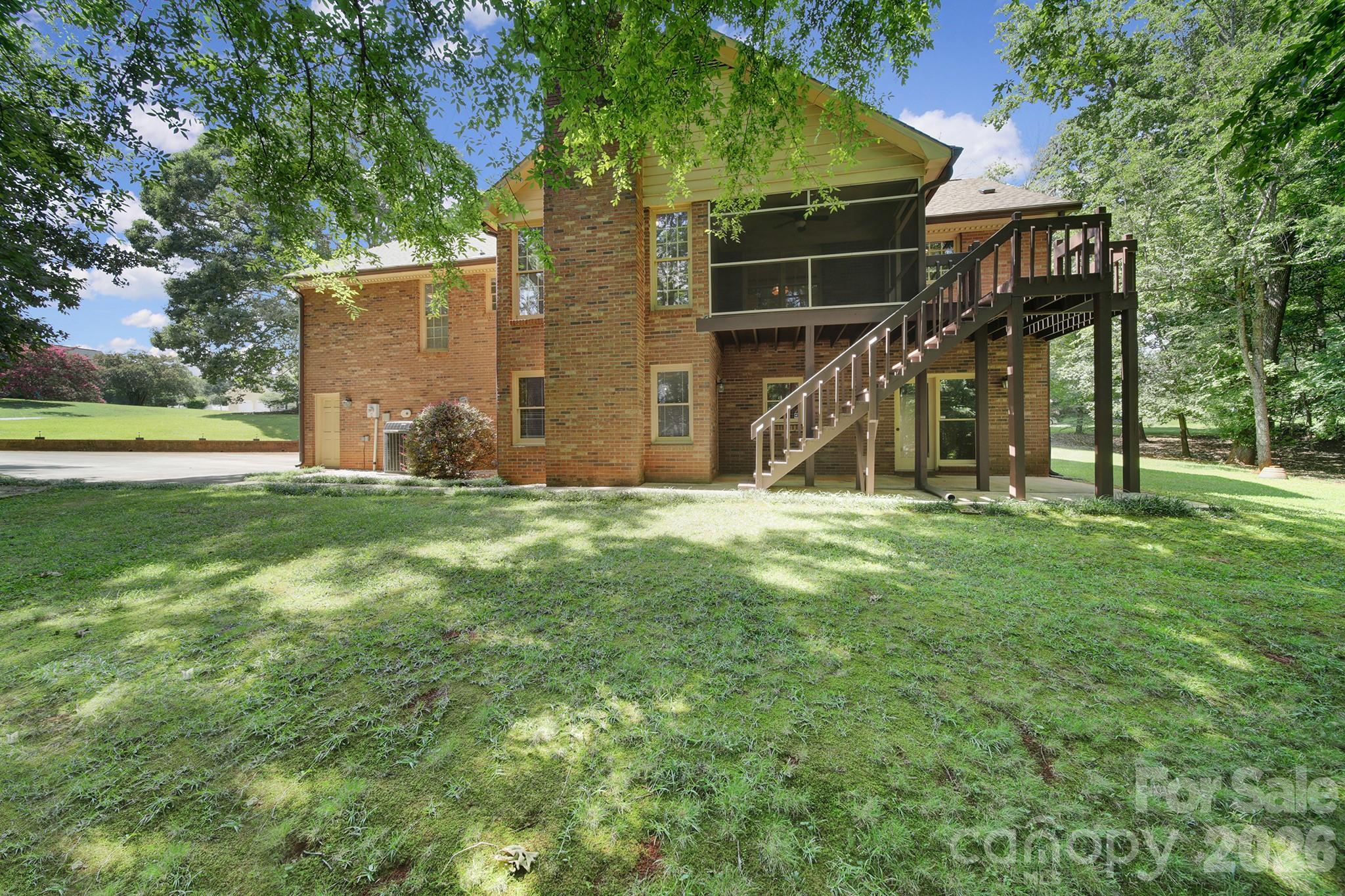 8927 Scarsdale Drive — Mint Hill