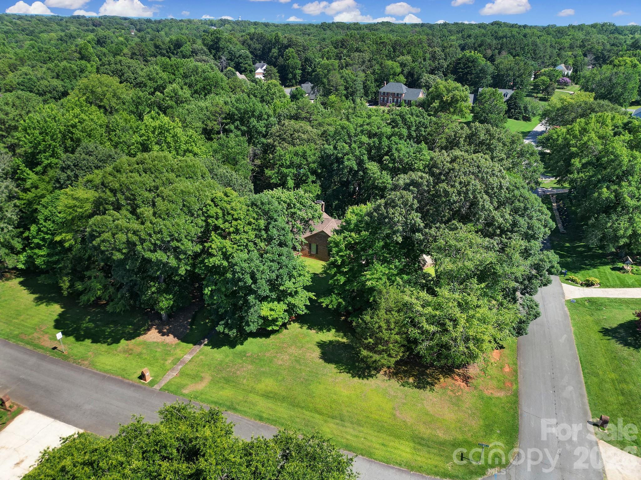 8927 Scarsdale Drive — Mint Hill