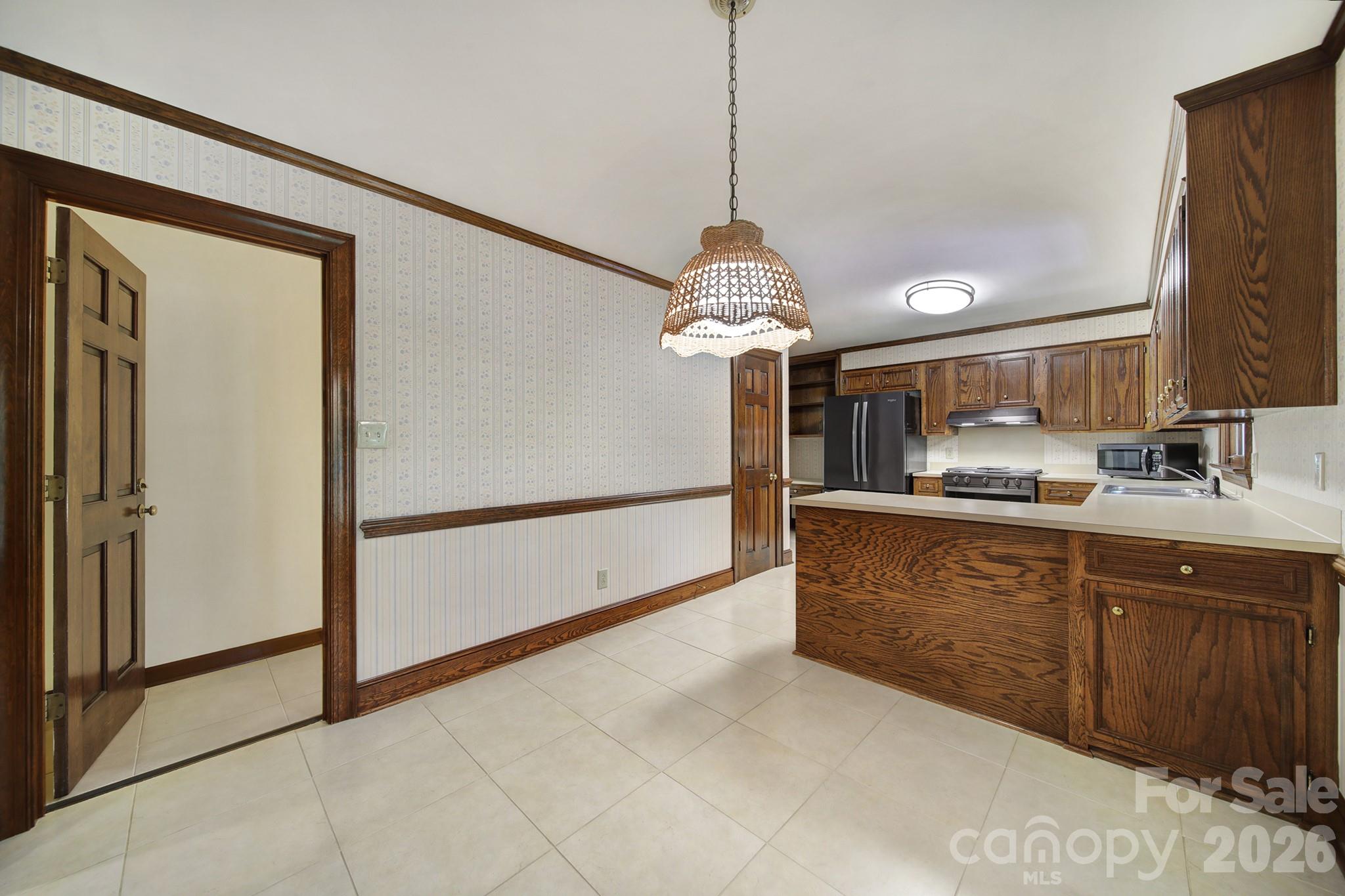 8927 Scarsdale Drive — Mint Hill