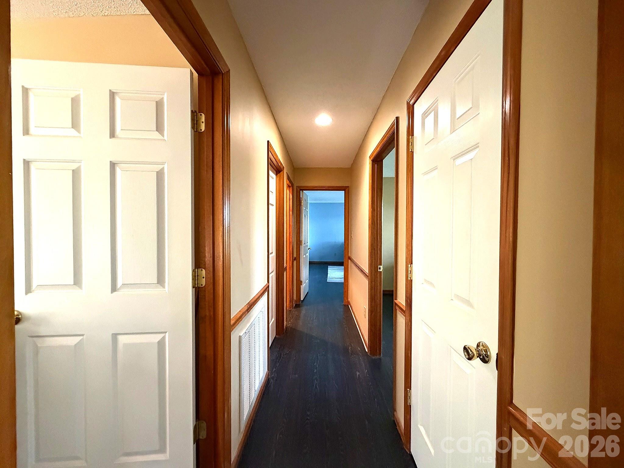 42484 Moonshine Drive — New London