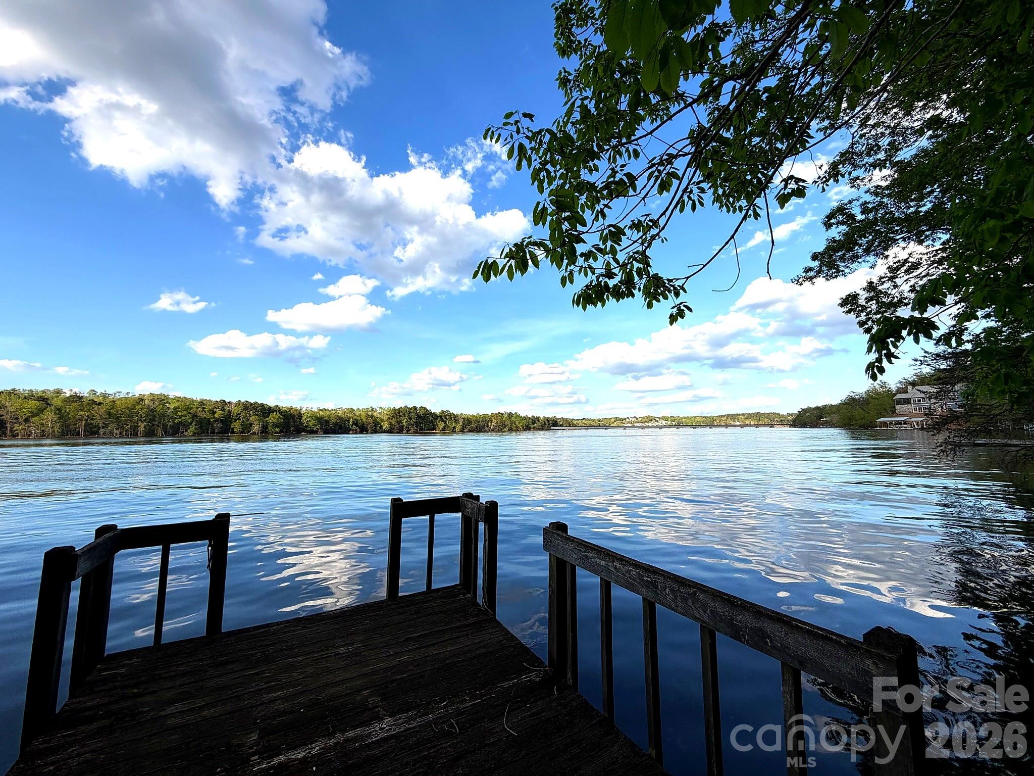 42484 Moonshine Drive — New London
