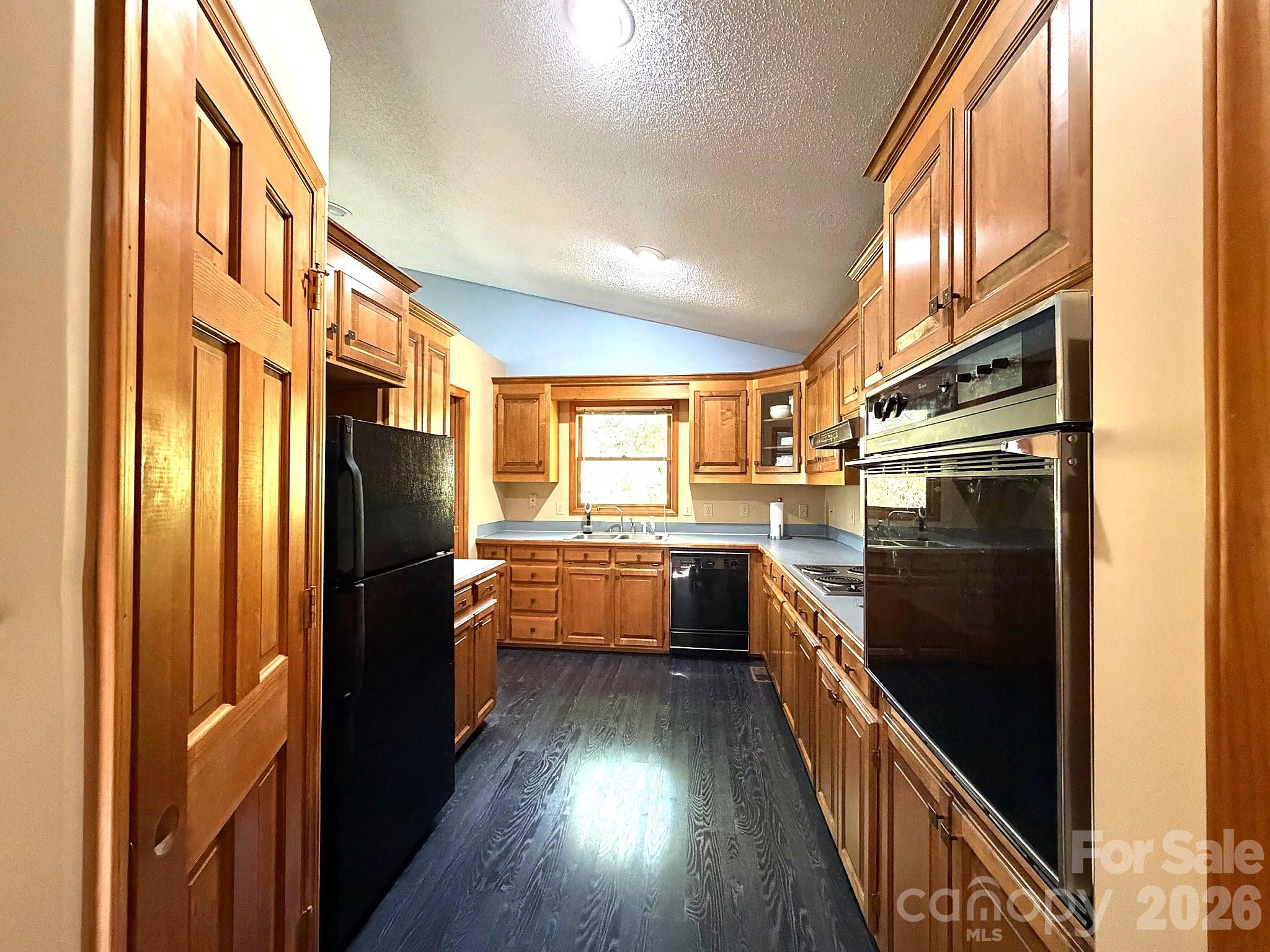 42484 Moonshine Drive — New London