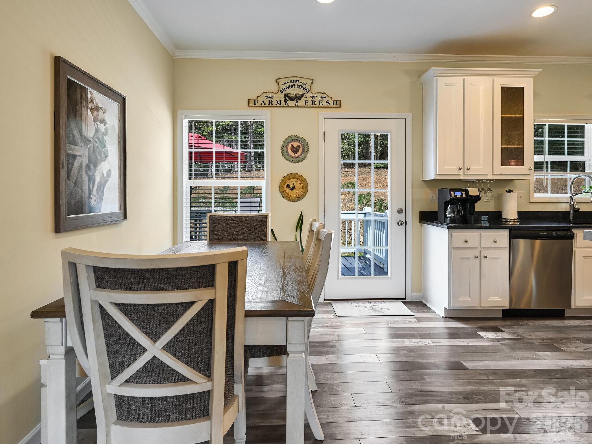 241 West Sunset Ridge Drive — Etowah