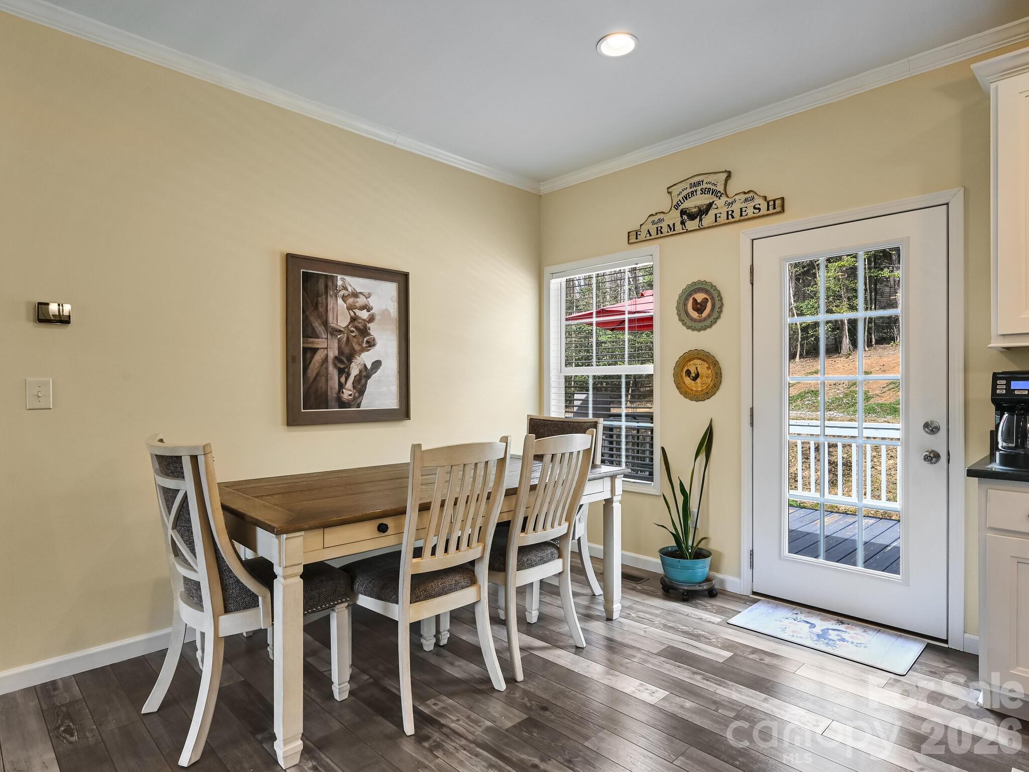 241 West Sunset Ridge Drive — Etowah