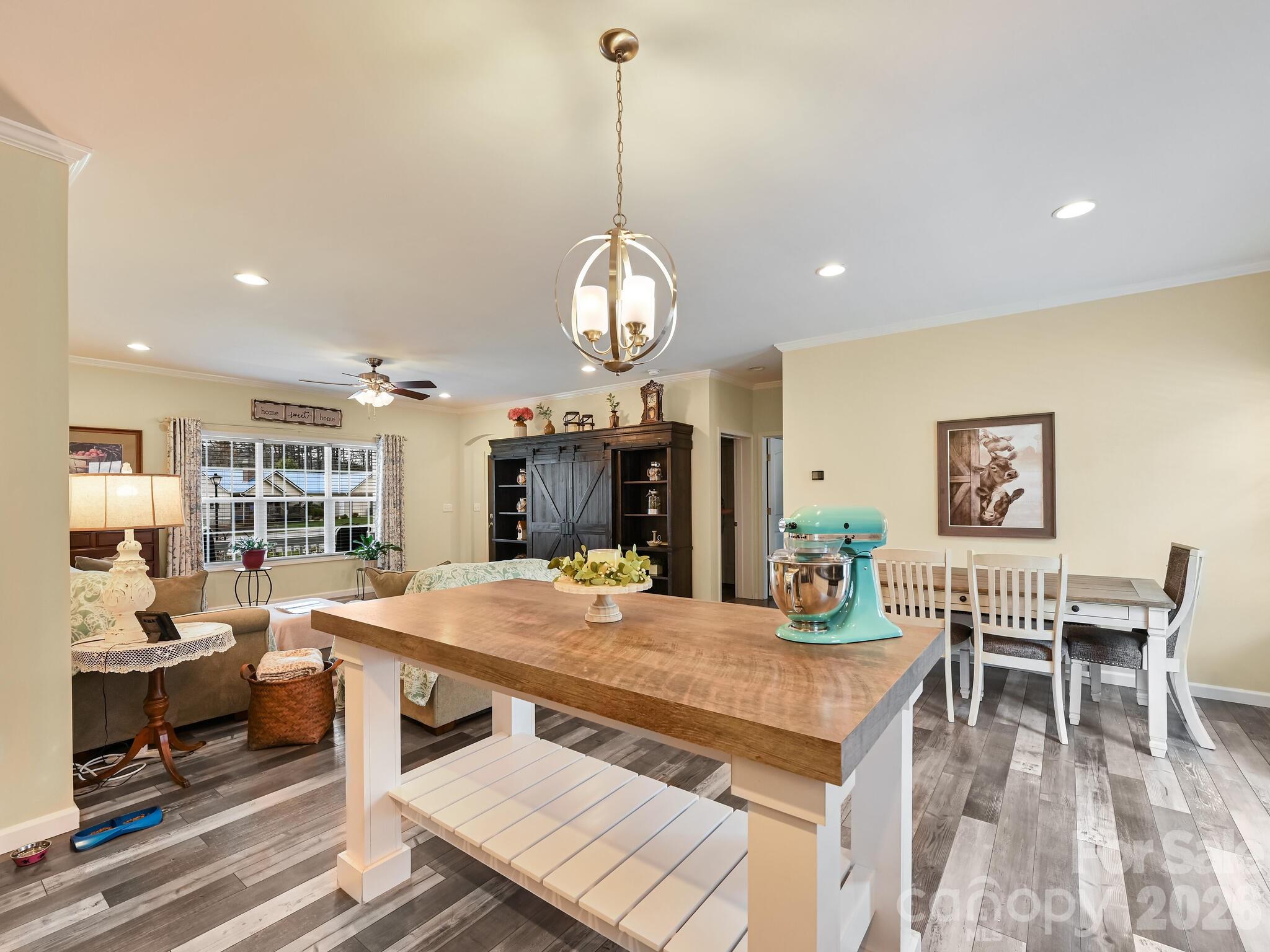 241 West Sunset Ridge Drive — Etowah