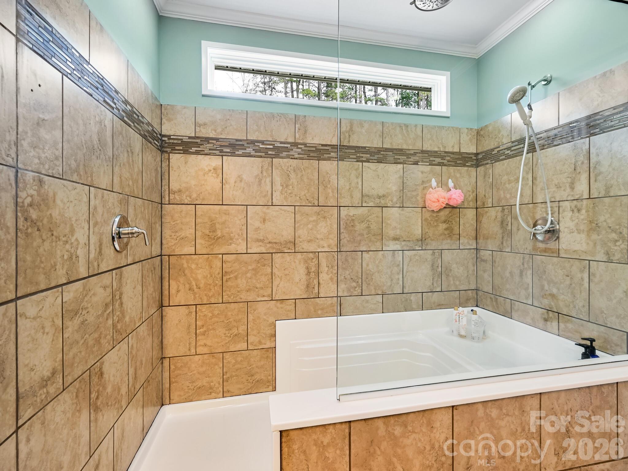 241 West Sunset Ridge Drive — Etowah