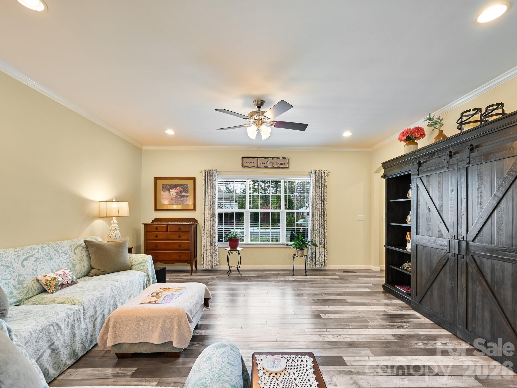 241 West Sunset Ridge Drive — Etowah