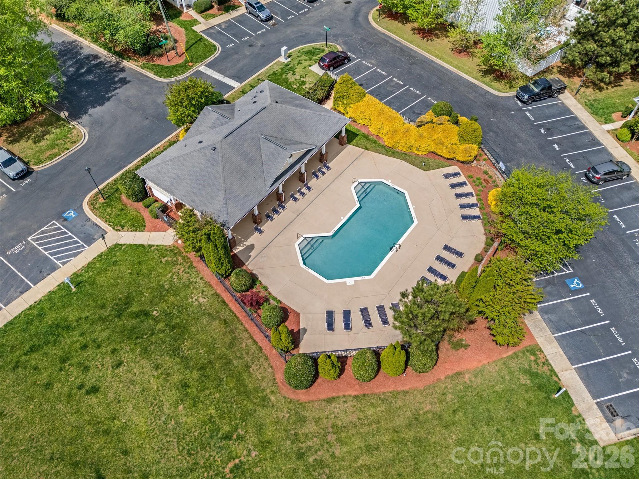 2086 Shady Pond Drive — Lake Wylie