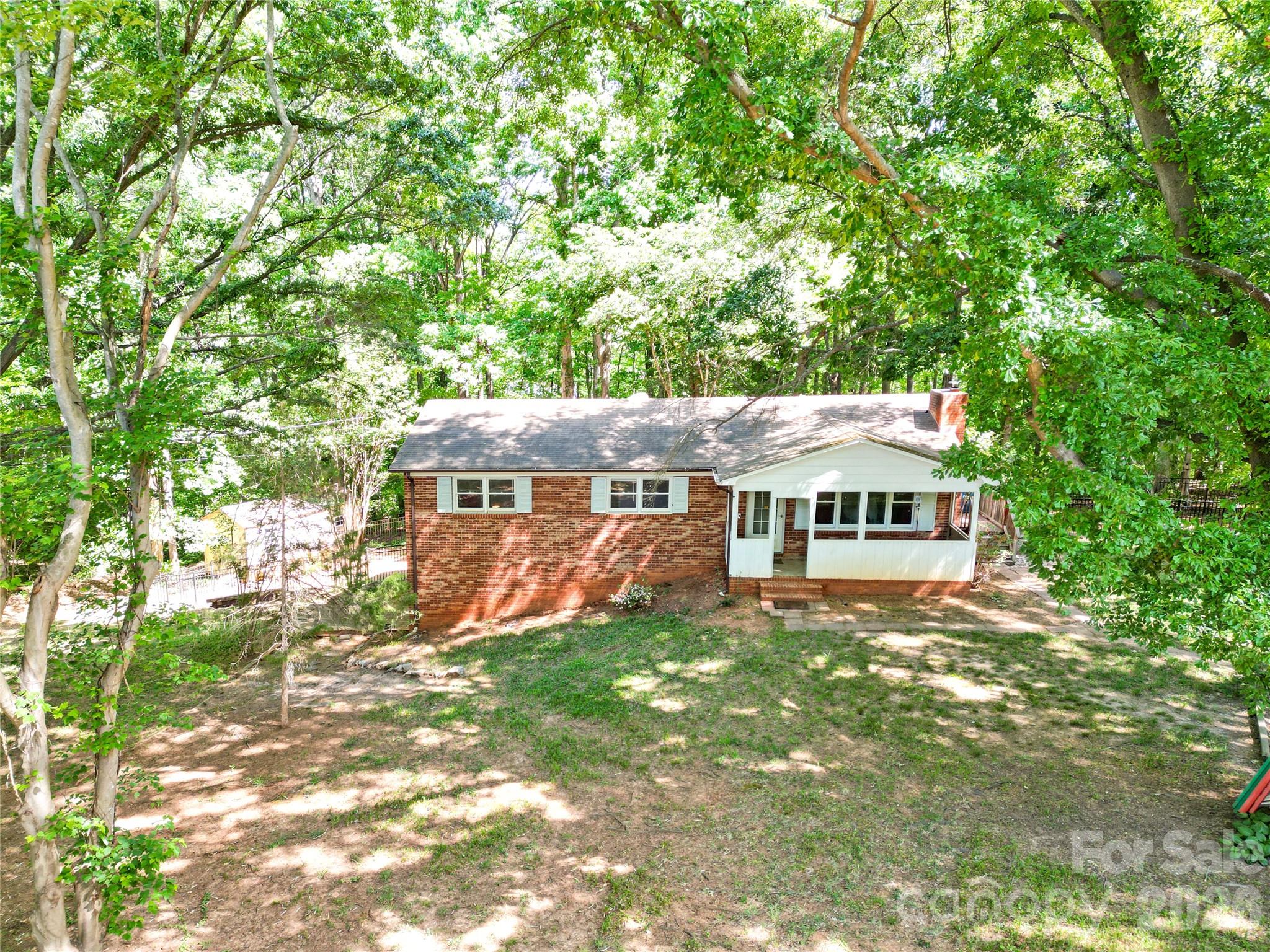 7065 Fieldcrest Lane — Denver