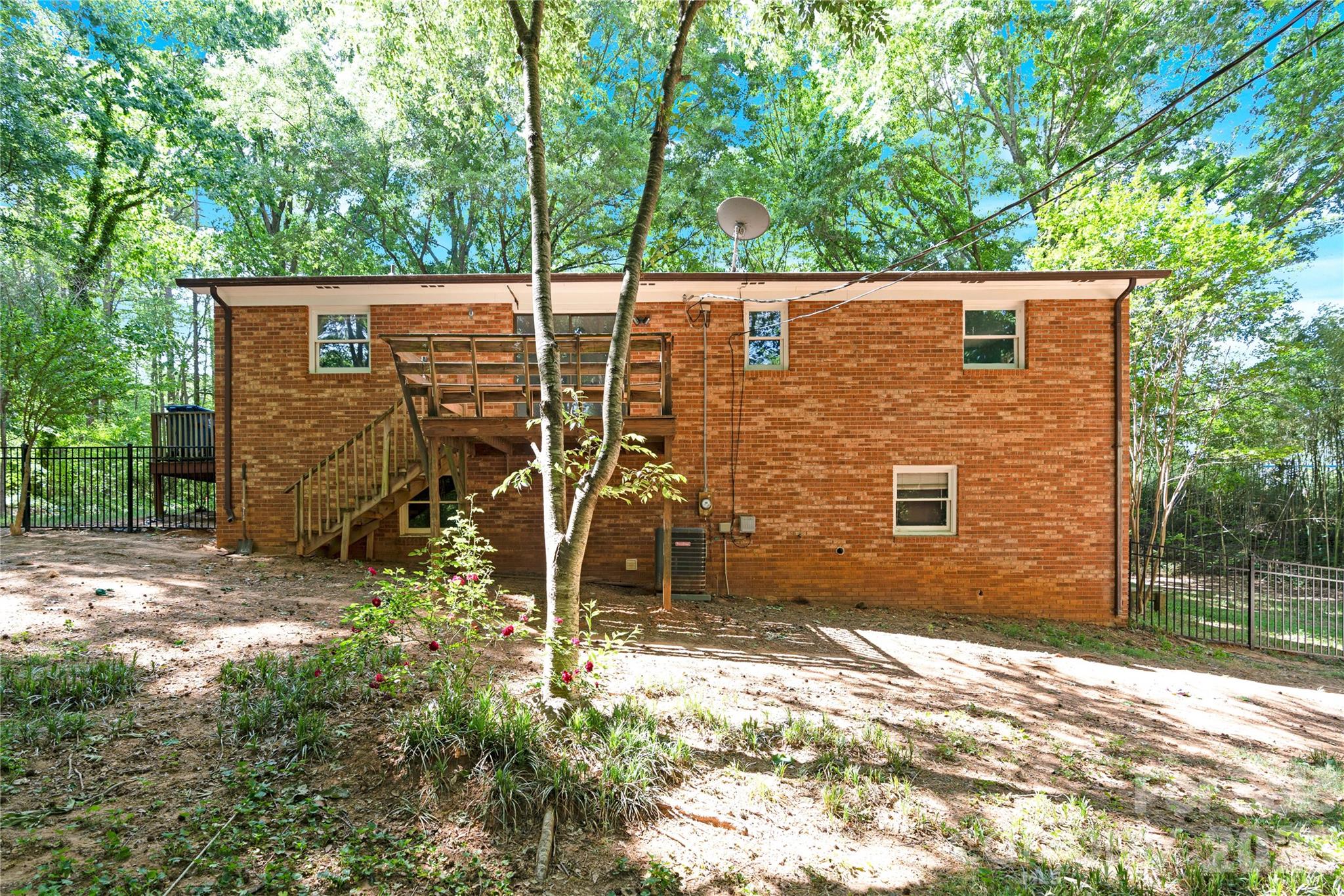 7065 Fieldcrest Lane — Denver