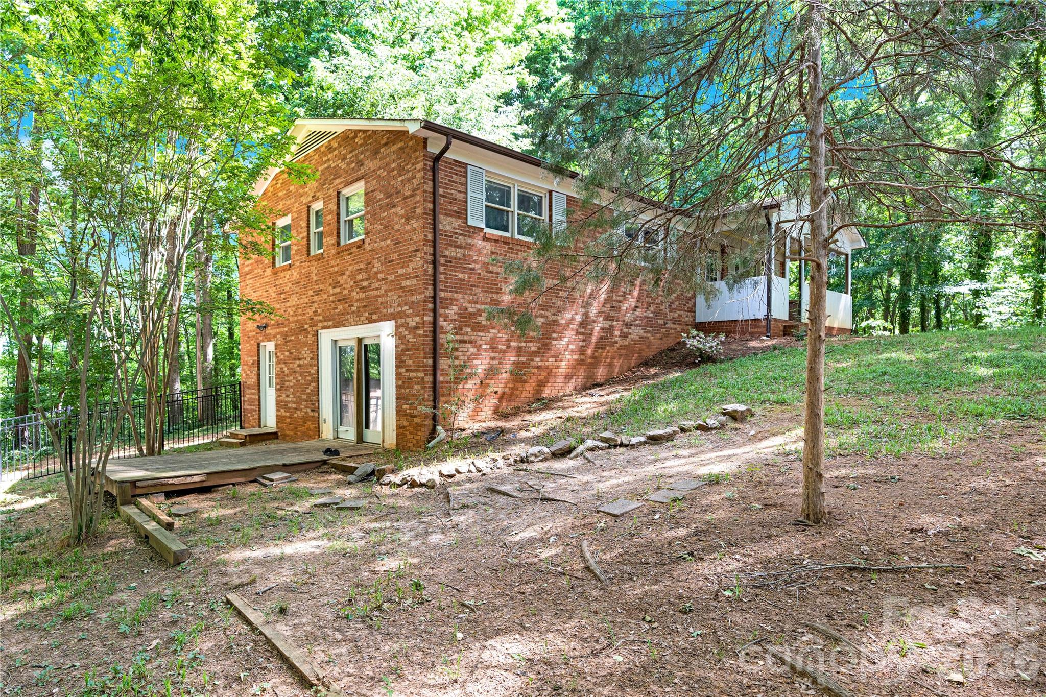 7065 Fieldcrest Lane — Denver