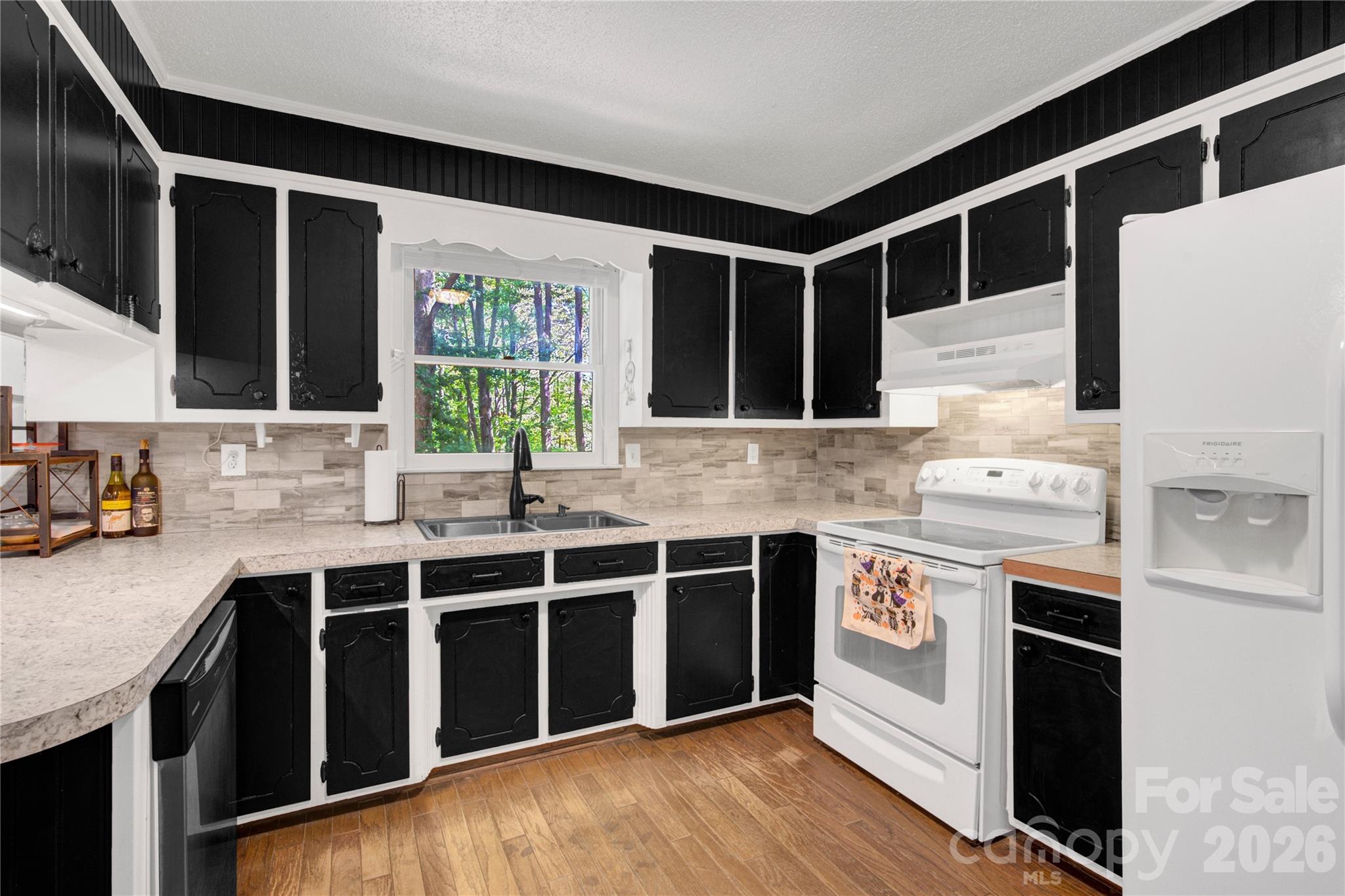 7065 Fieldcrest Lane — Denver