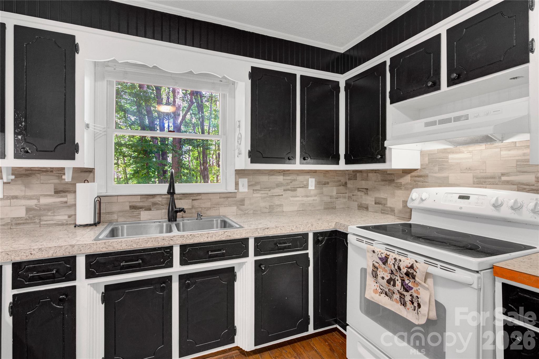 7065 Fieldcrest Lane — Denver