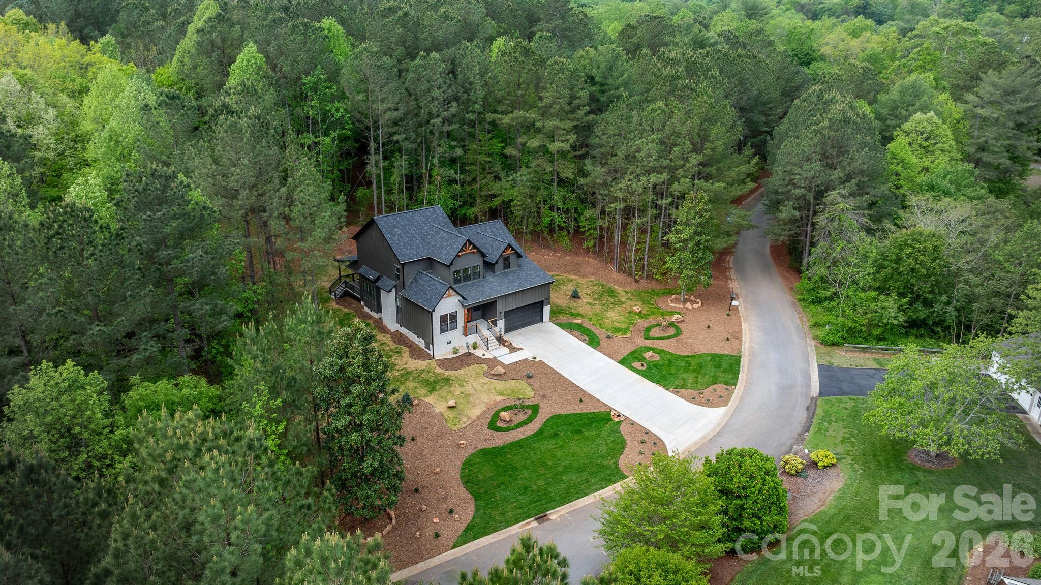 6265 Riviera Run Estates Drive — Hickory