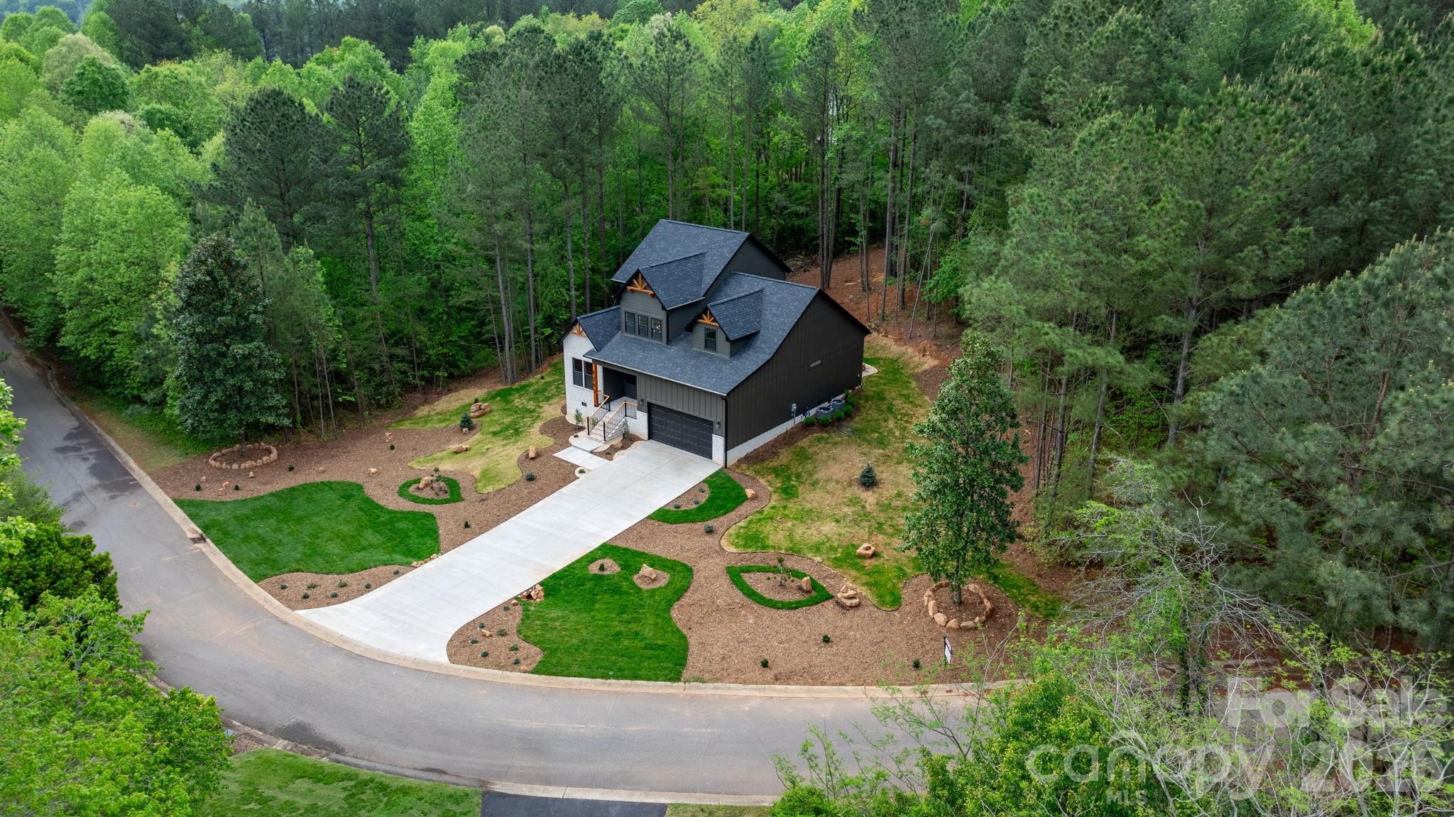 6265 Riviera Run Estates Drive — Hickory