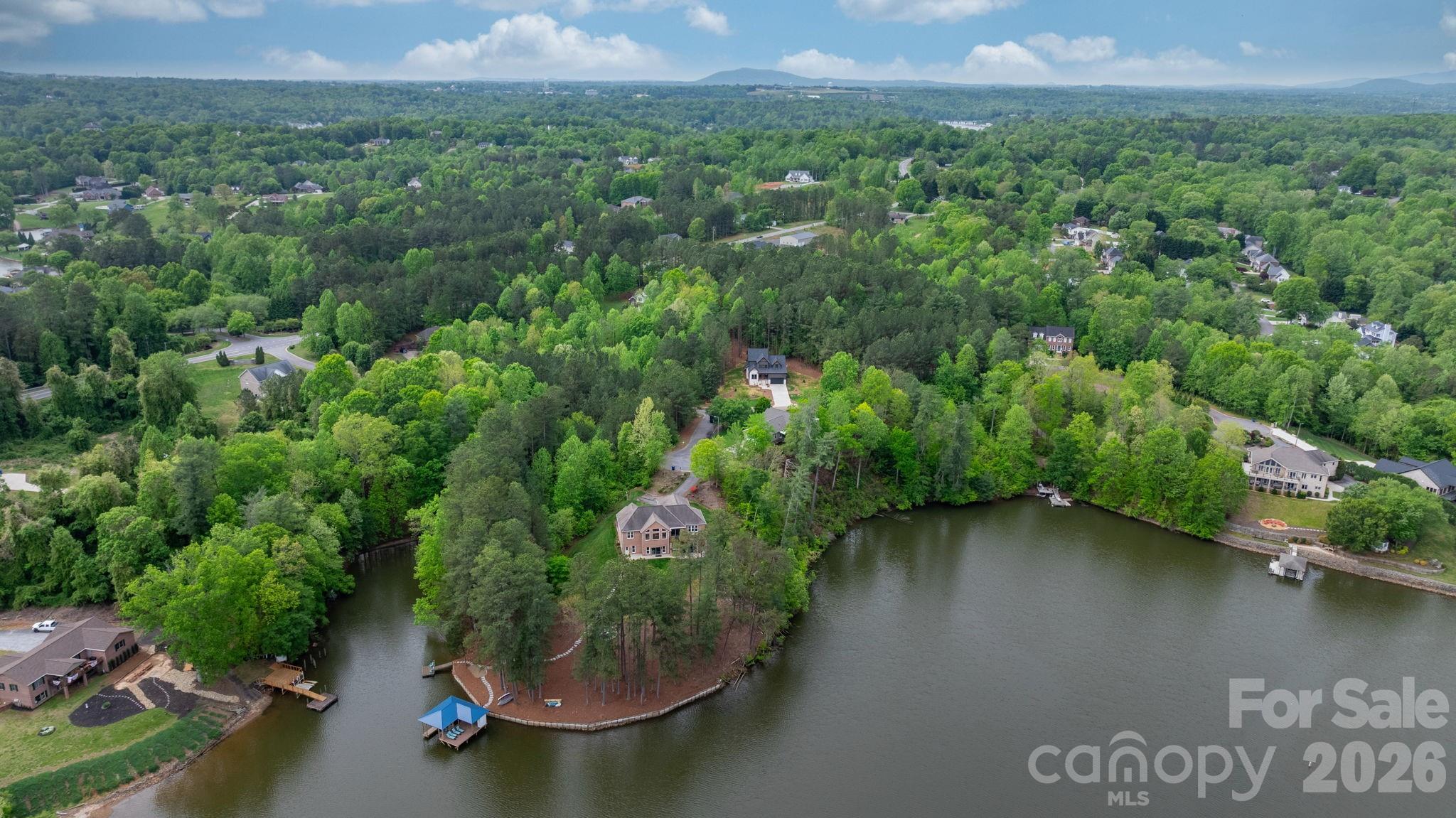 6265 Riviera Run Estates Drive — Hickory
