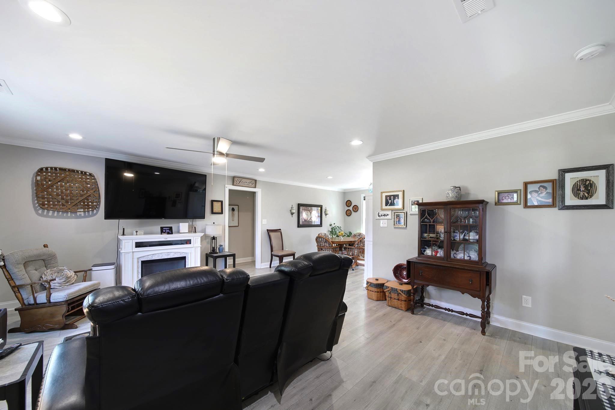 6724 Wylie Circle — Kershaw