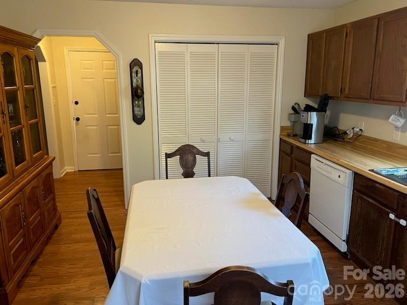 714 Brook Street — Belmont