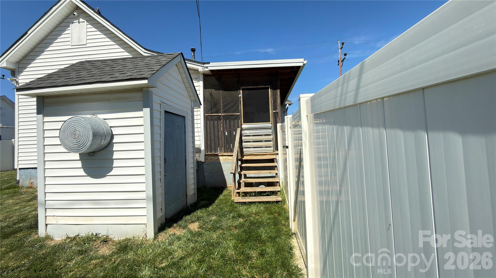 714 Brook Street — Belmont