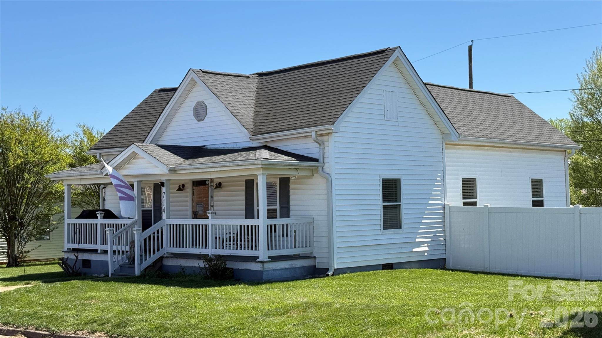 714 Brook Street — Belmont