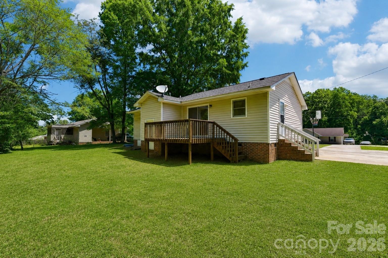 2199 Pacer Road — Lancaster