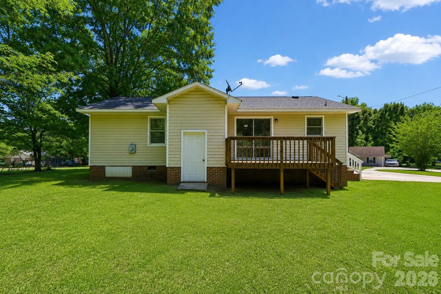 2199 Pacer Road — Lancaster