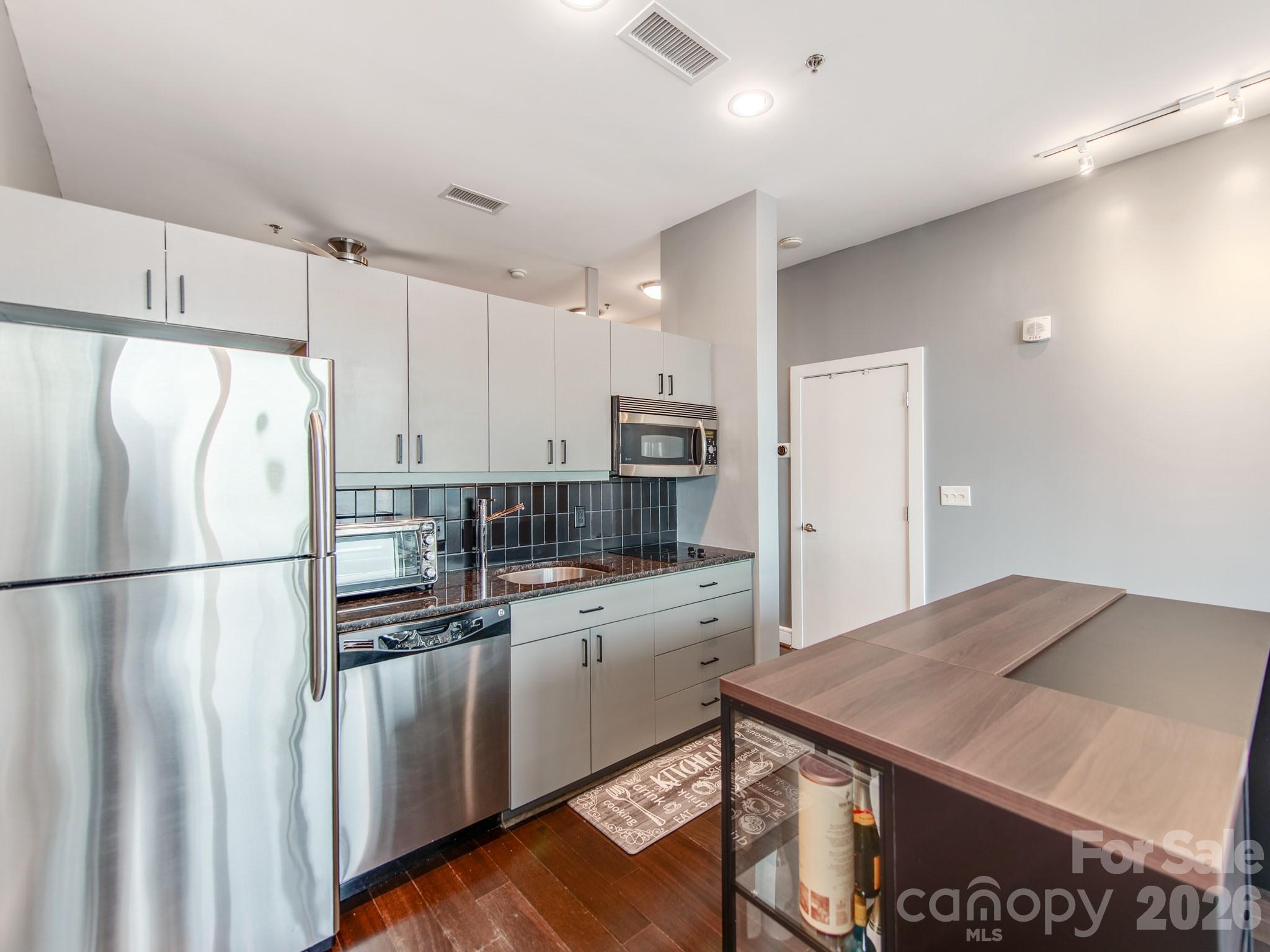 333 W Trade Street — Charlotte
