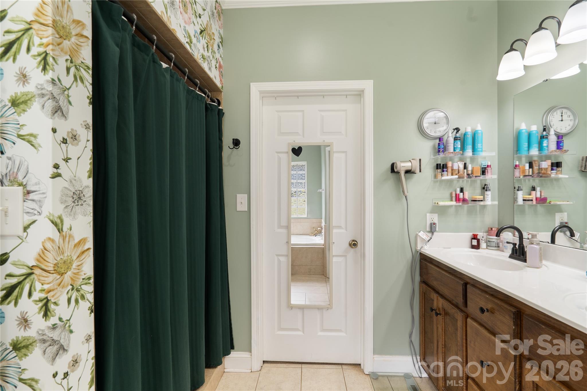 2472 Genelia Drive — Claremont