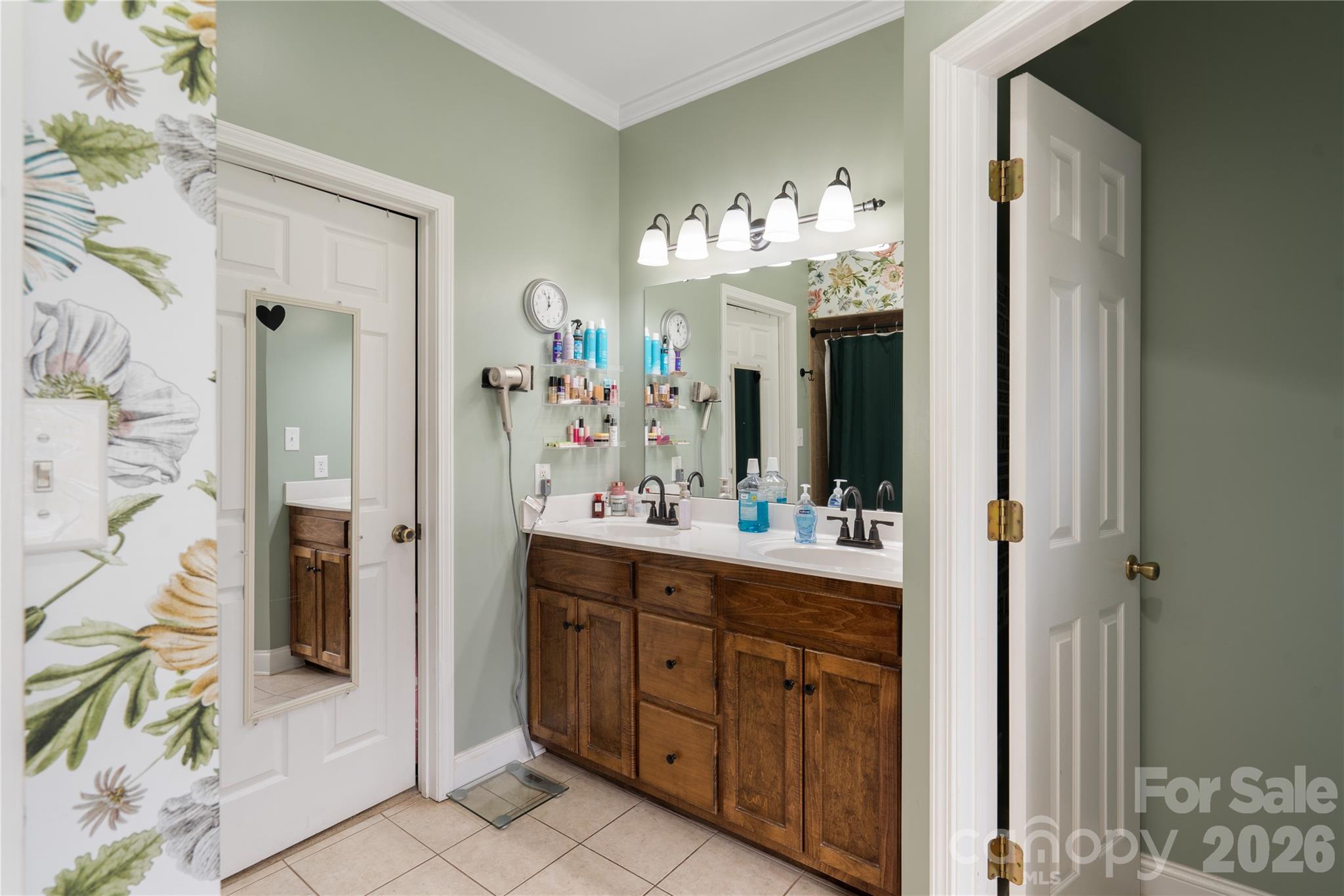 2472 Genelia Drive — Claremont