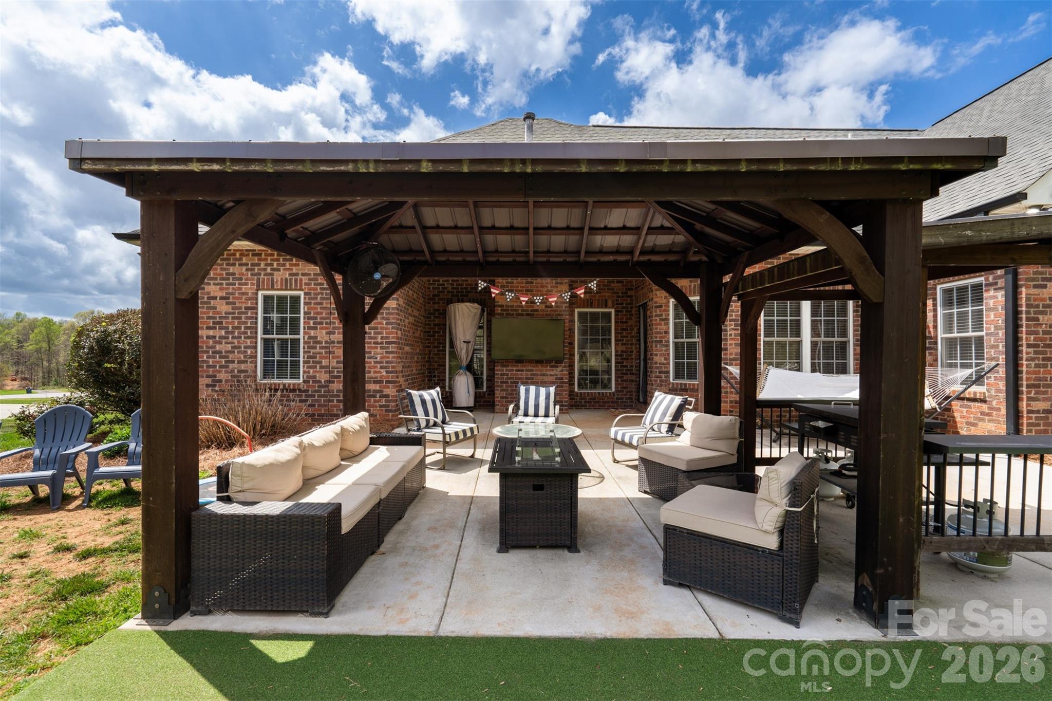 2472 Genelia Drive — Claremont