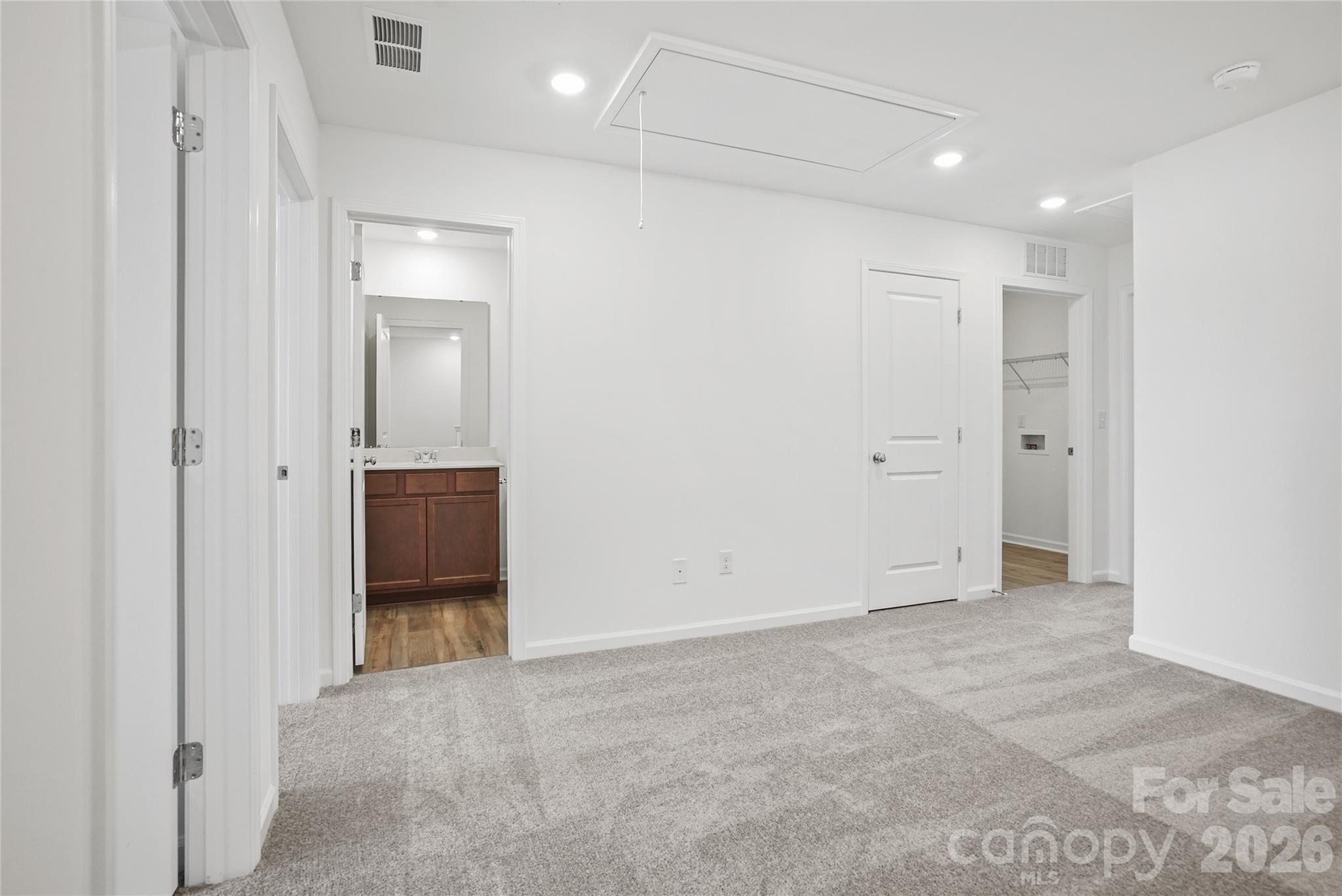 11916 Oak Street — Charlotte